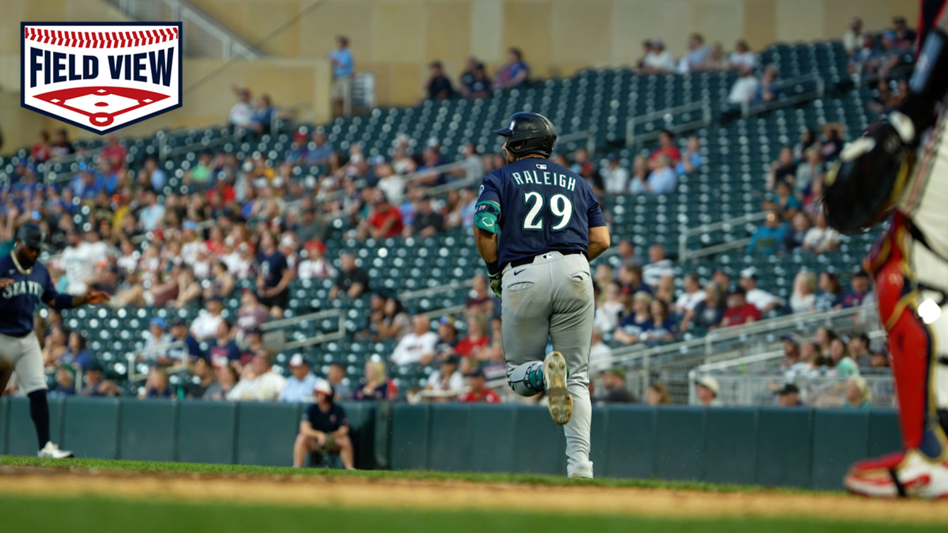 Field View: Cal Raleigh's league-leading 32nd homer