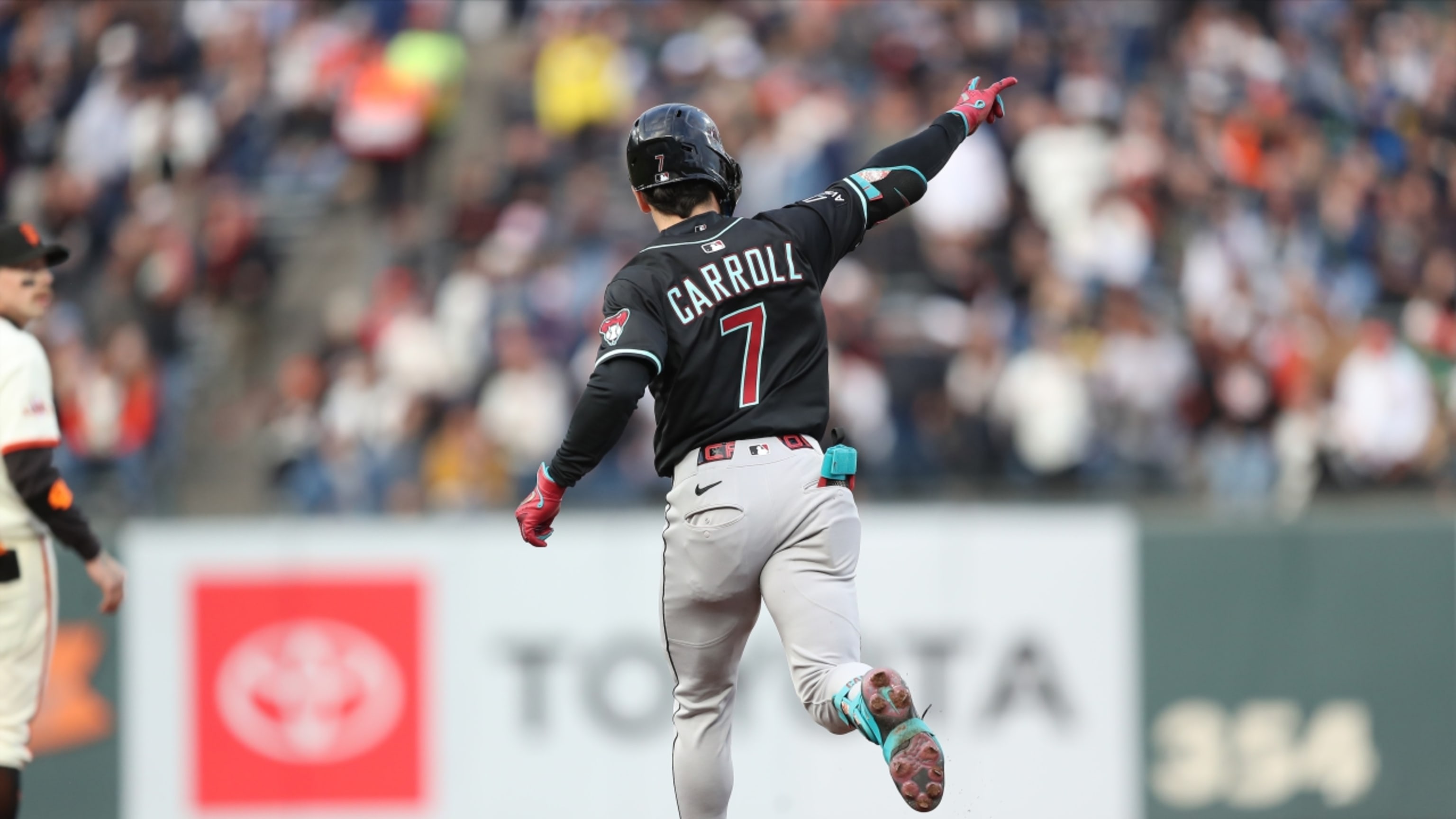 Corbin Carroll's solo homer (12)