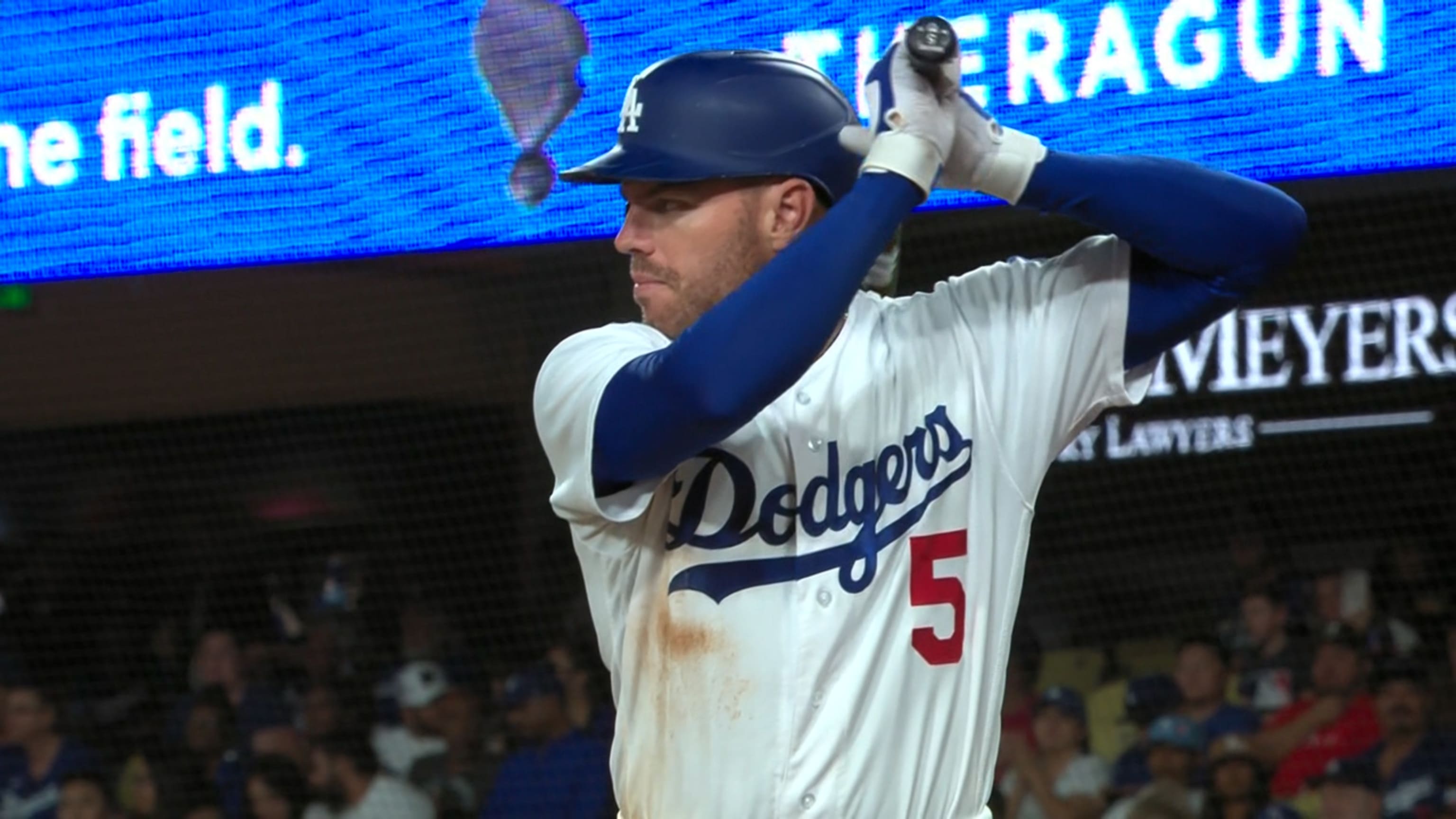 Freddie Freeman notches four hits