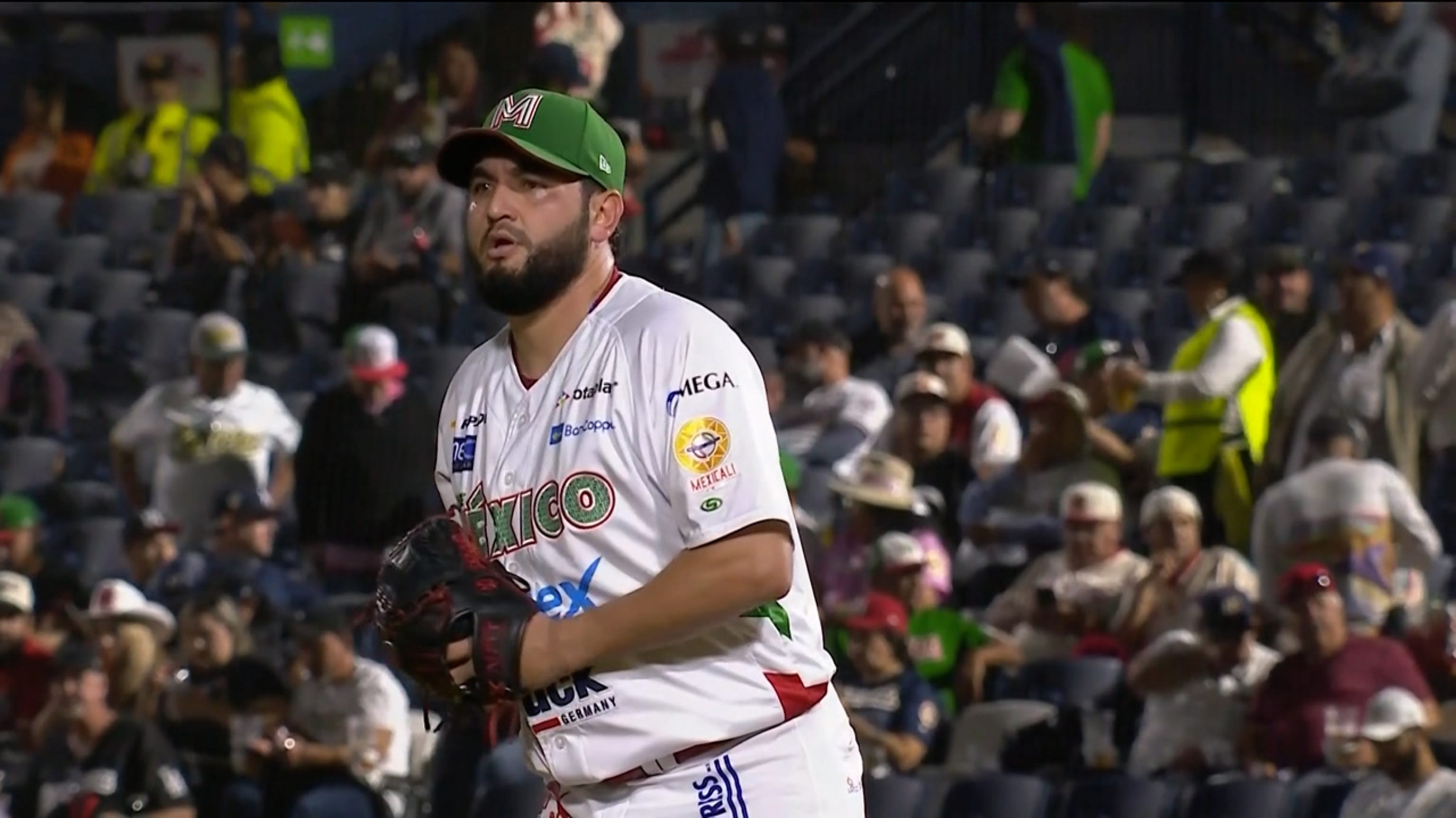 David Reyes cuelga 6 ceros