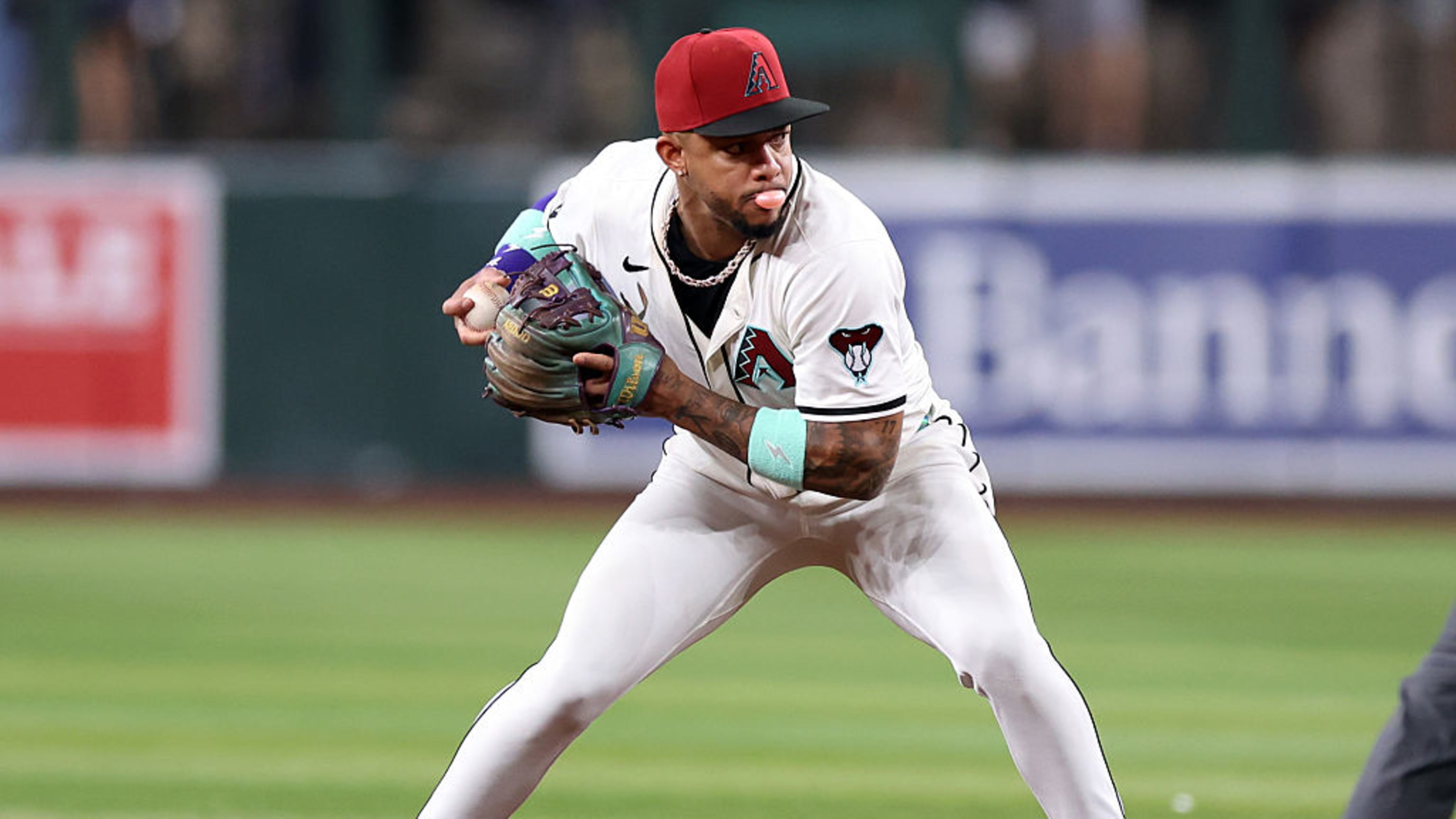 MLB Trade Rumors and 2025-2026 Free Agent News