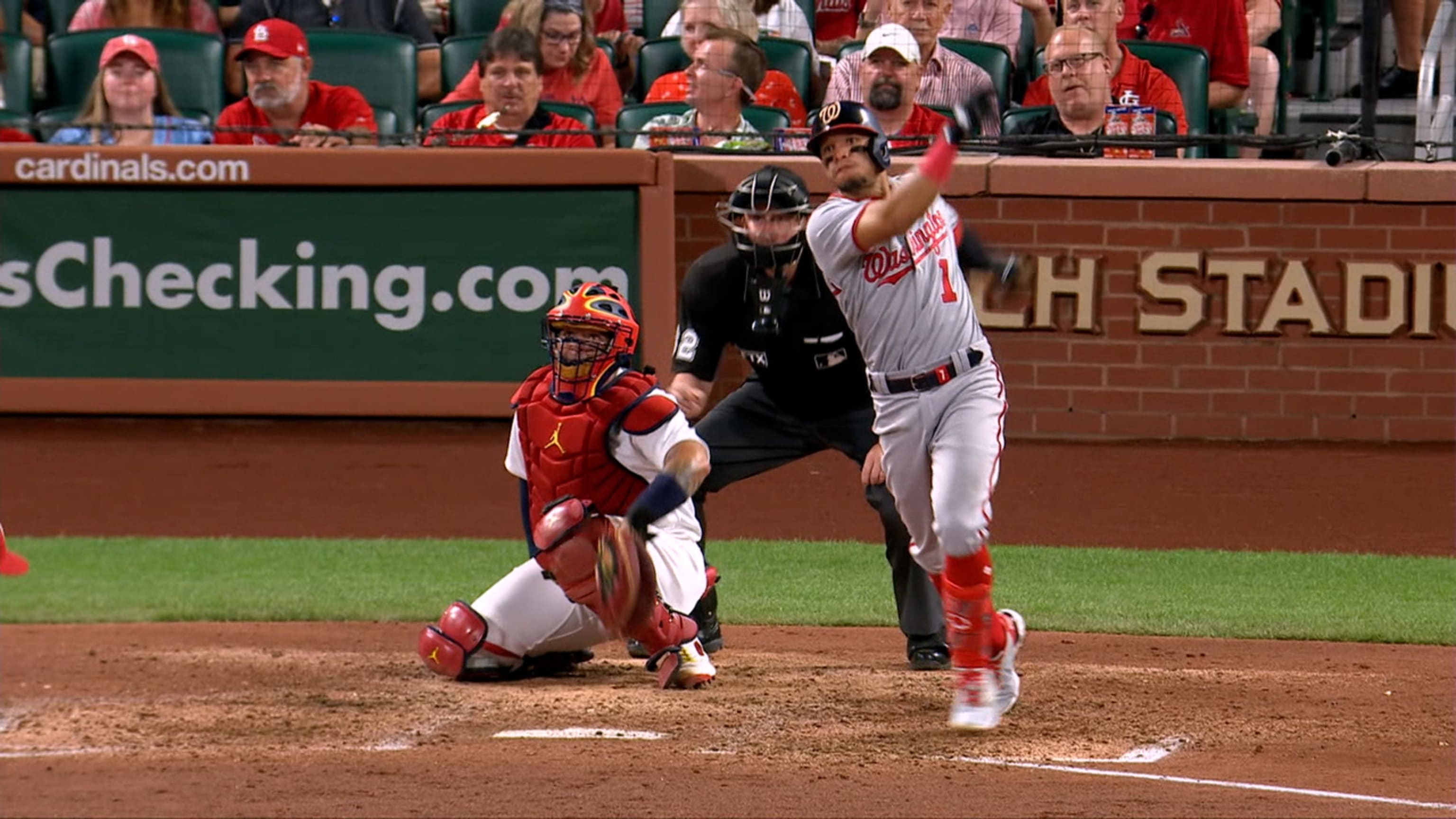 Hernández empata con triple