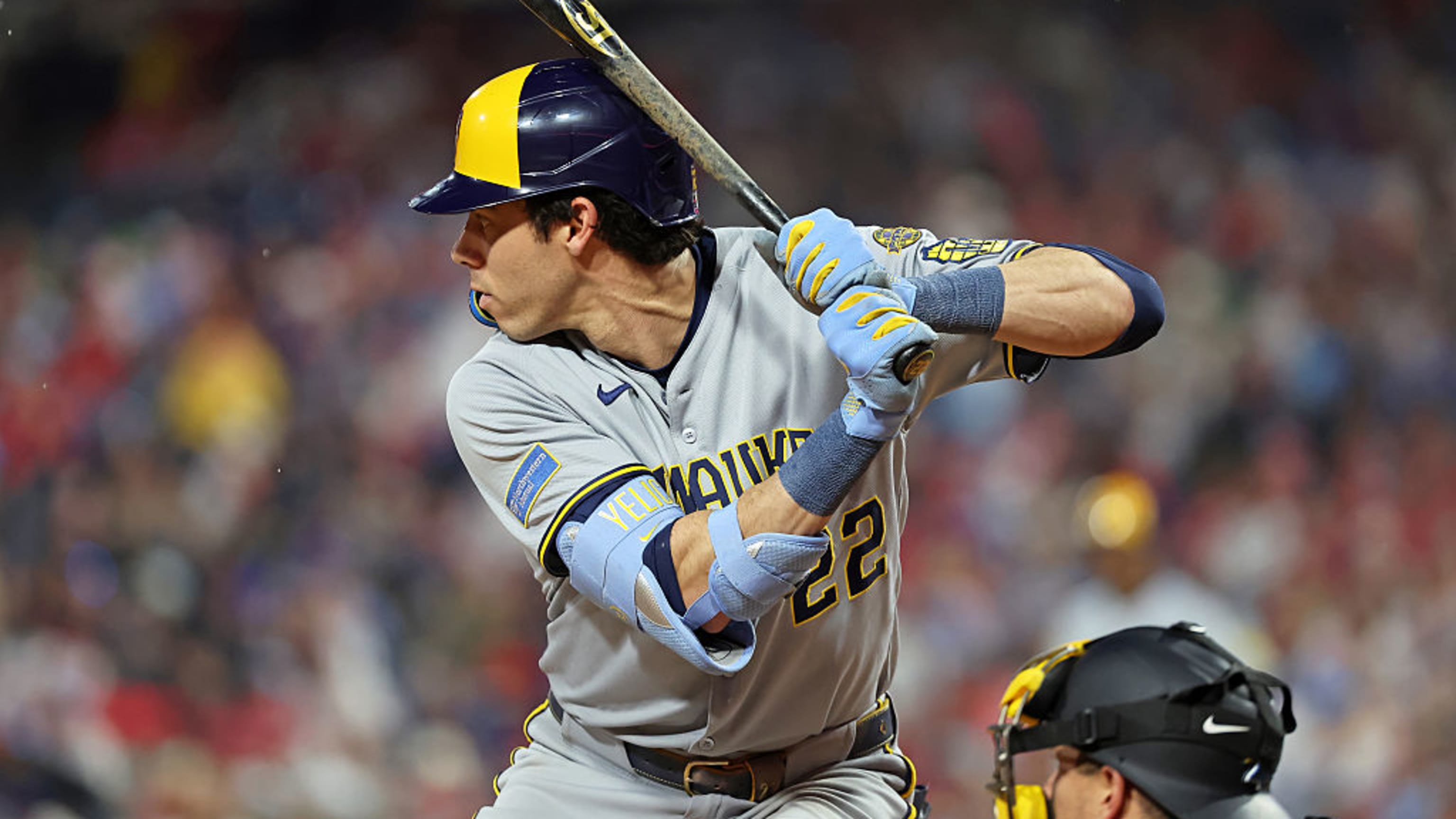 Yelich se luce con juego de dos jonrones