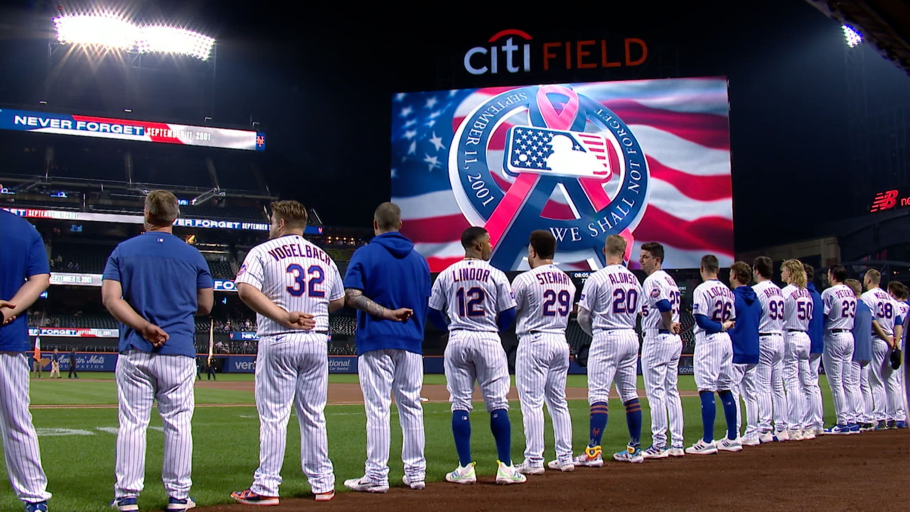 Mets honran a víctimas del 9/11