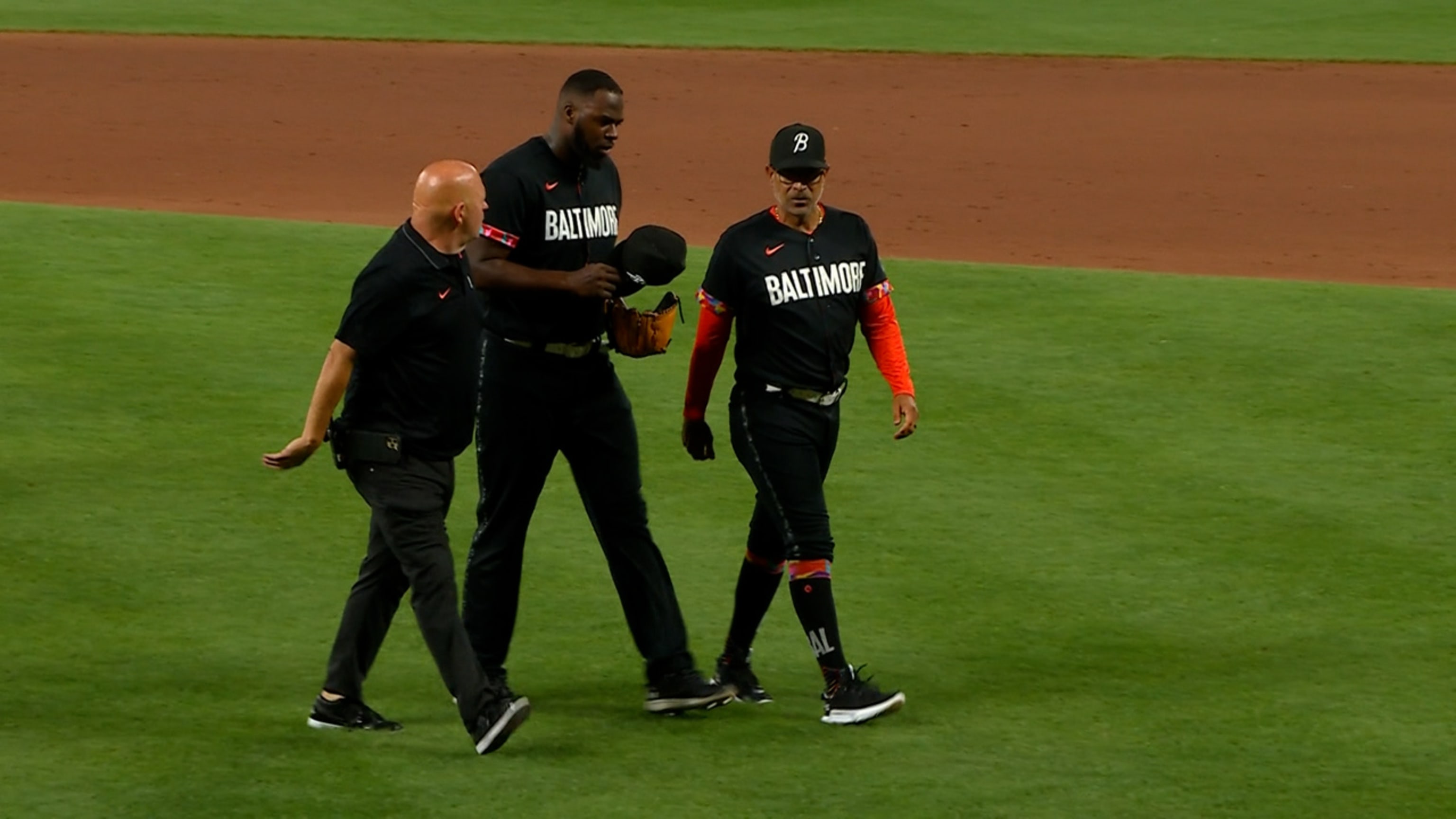 Félix Bautista se lesiona