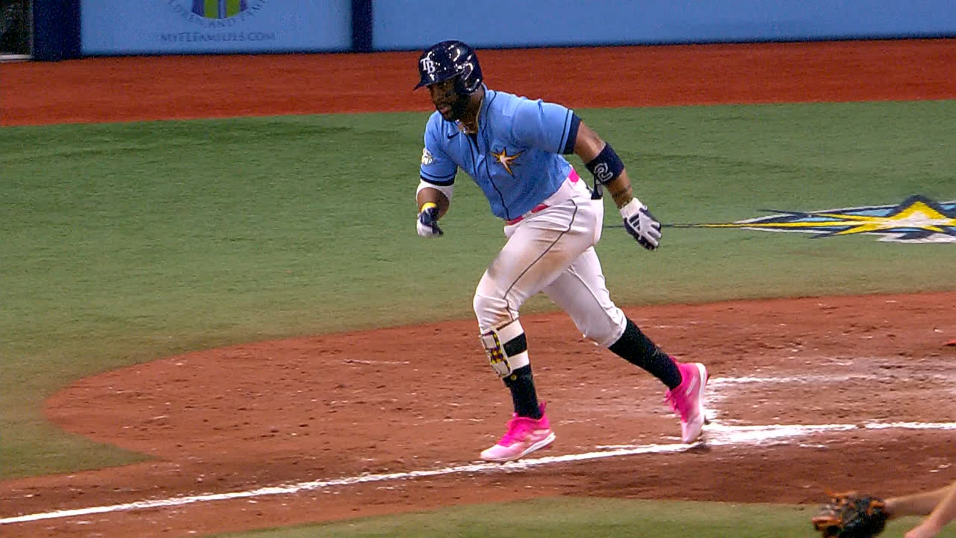 Yandy Díaz produce con hit