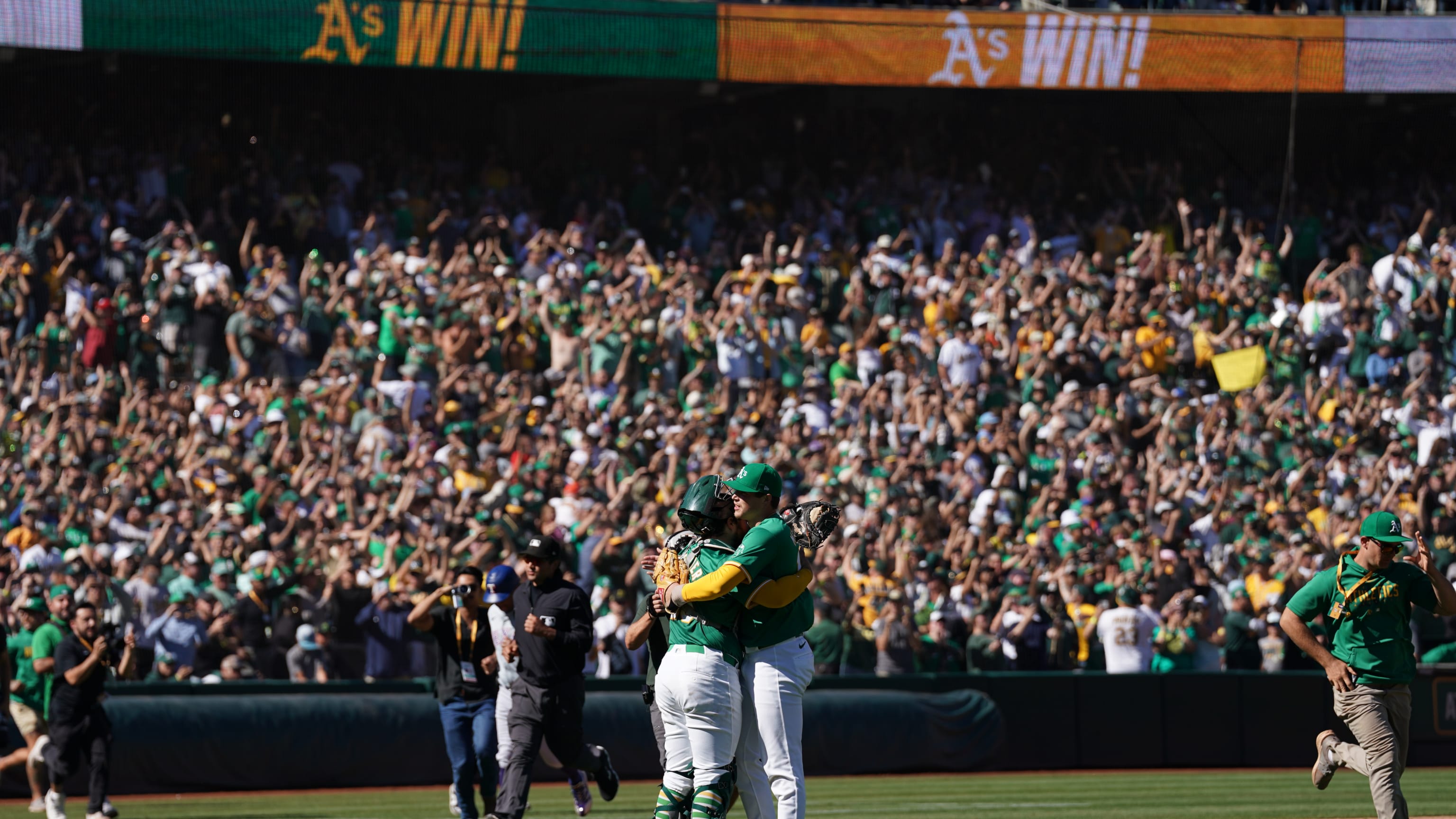 Mason Miller completa un salvado de 4 outs