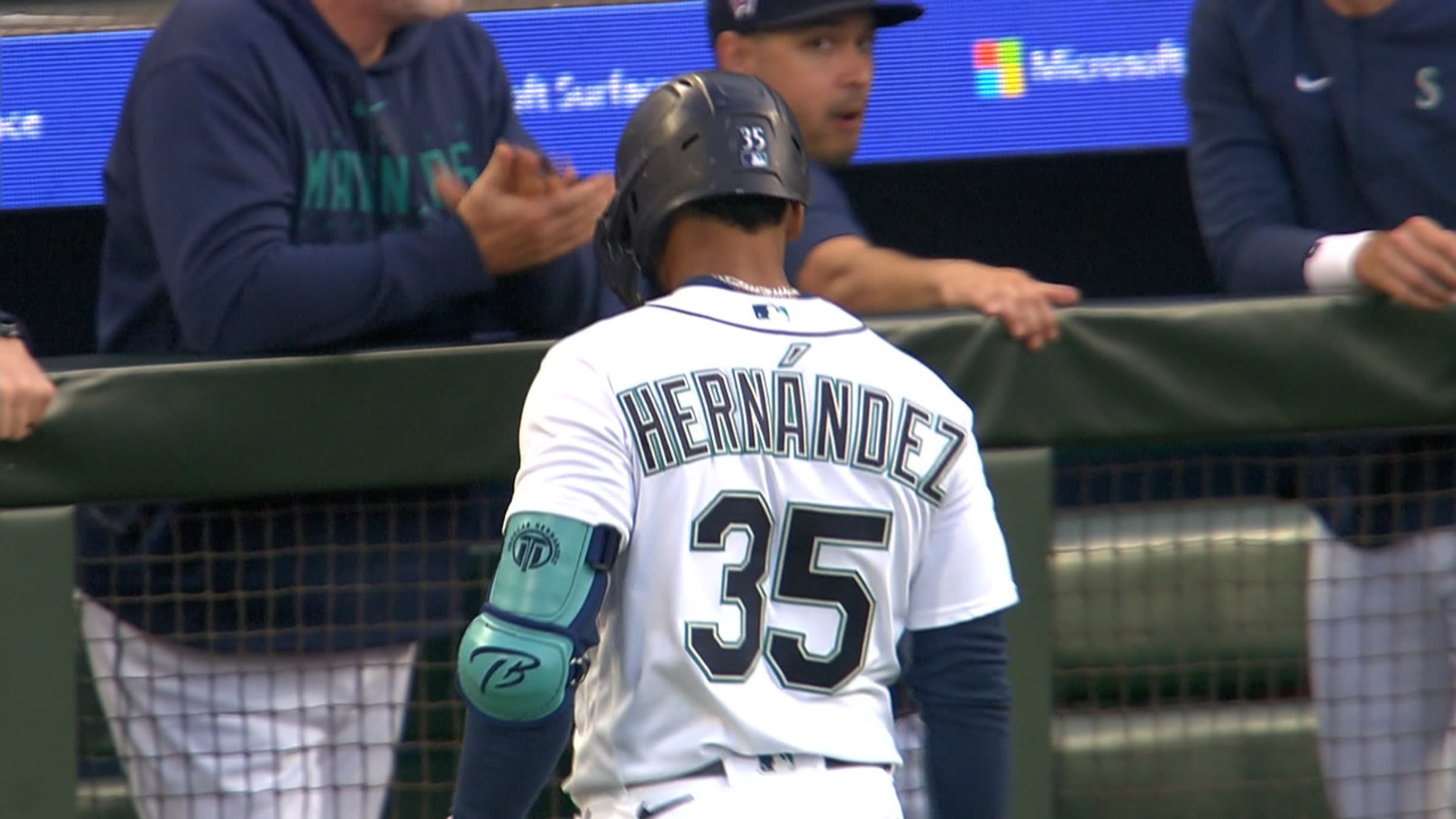 Fans react to Julio Rodriguez Sr.'s heartfelt emotions following Mariners  sensation's historic 30th homer: I love how proud he is