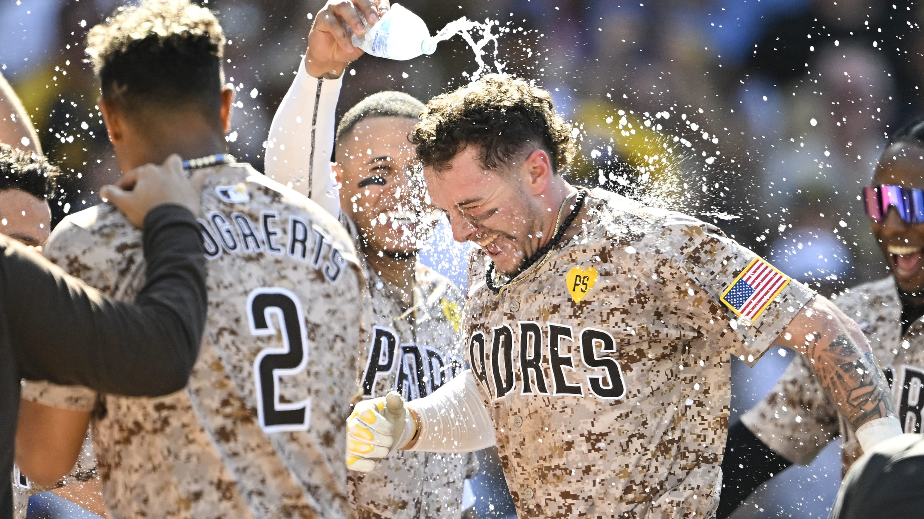 Jackson Merrill's walk-off homer (19)