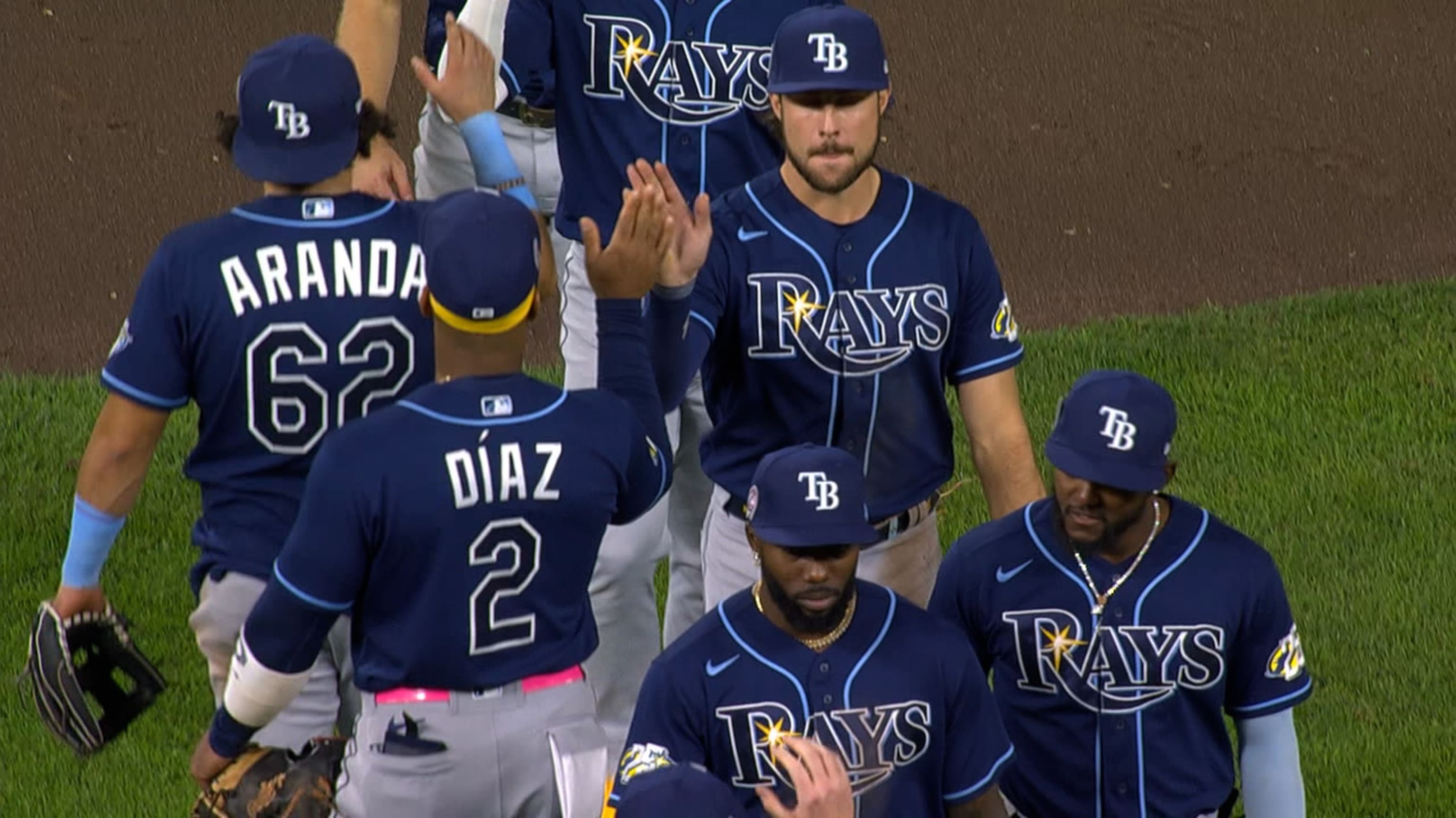 Díaz, Rays tie team record with 6 HRs, romp past Twins 11-4