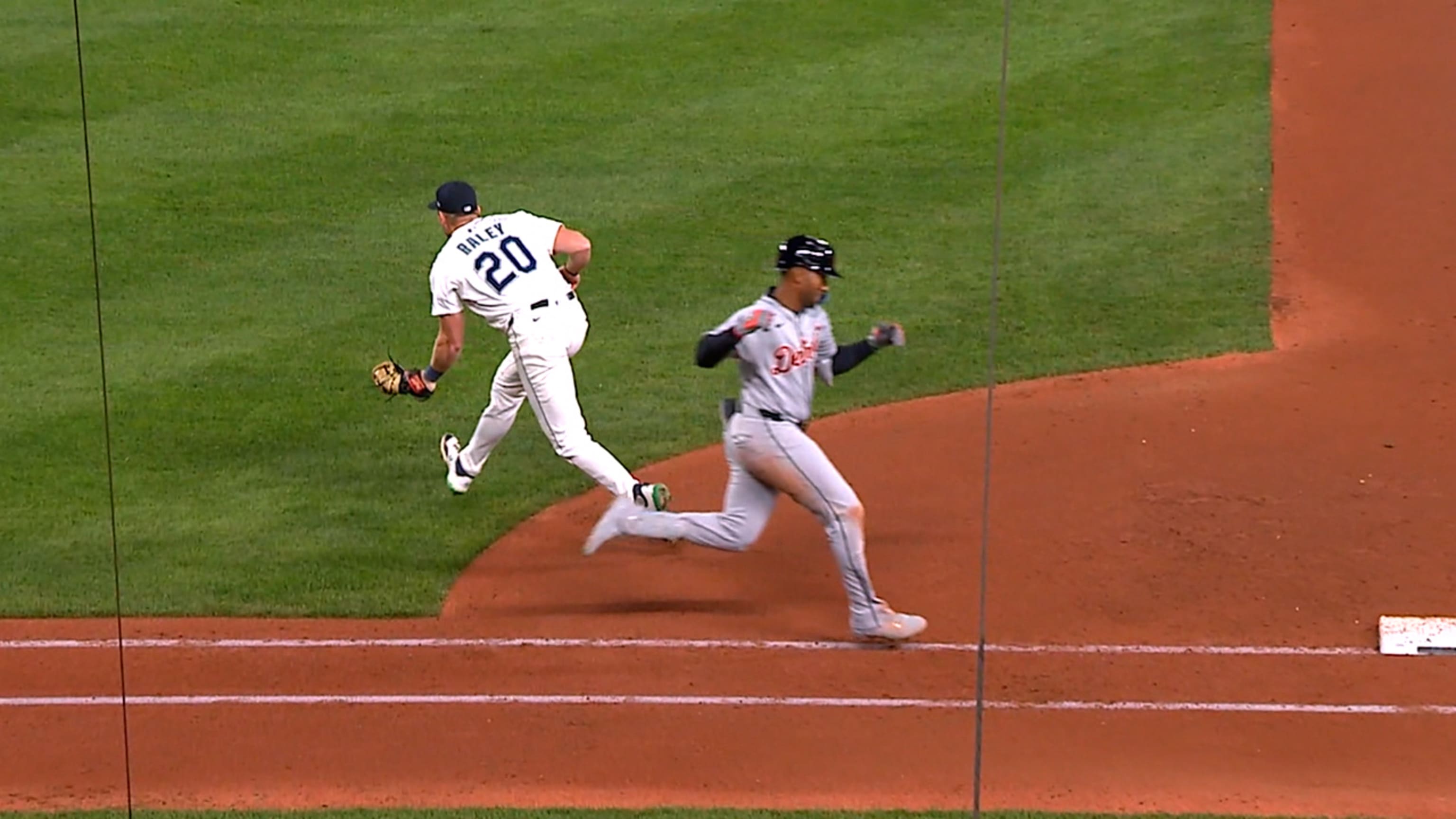 Justyn-Henry Malloy's RBI single 