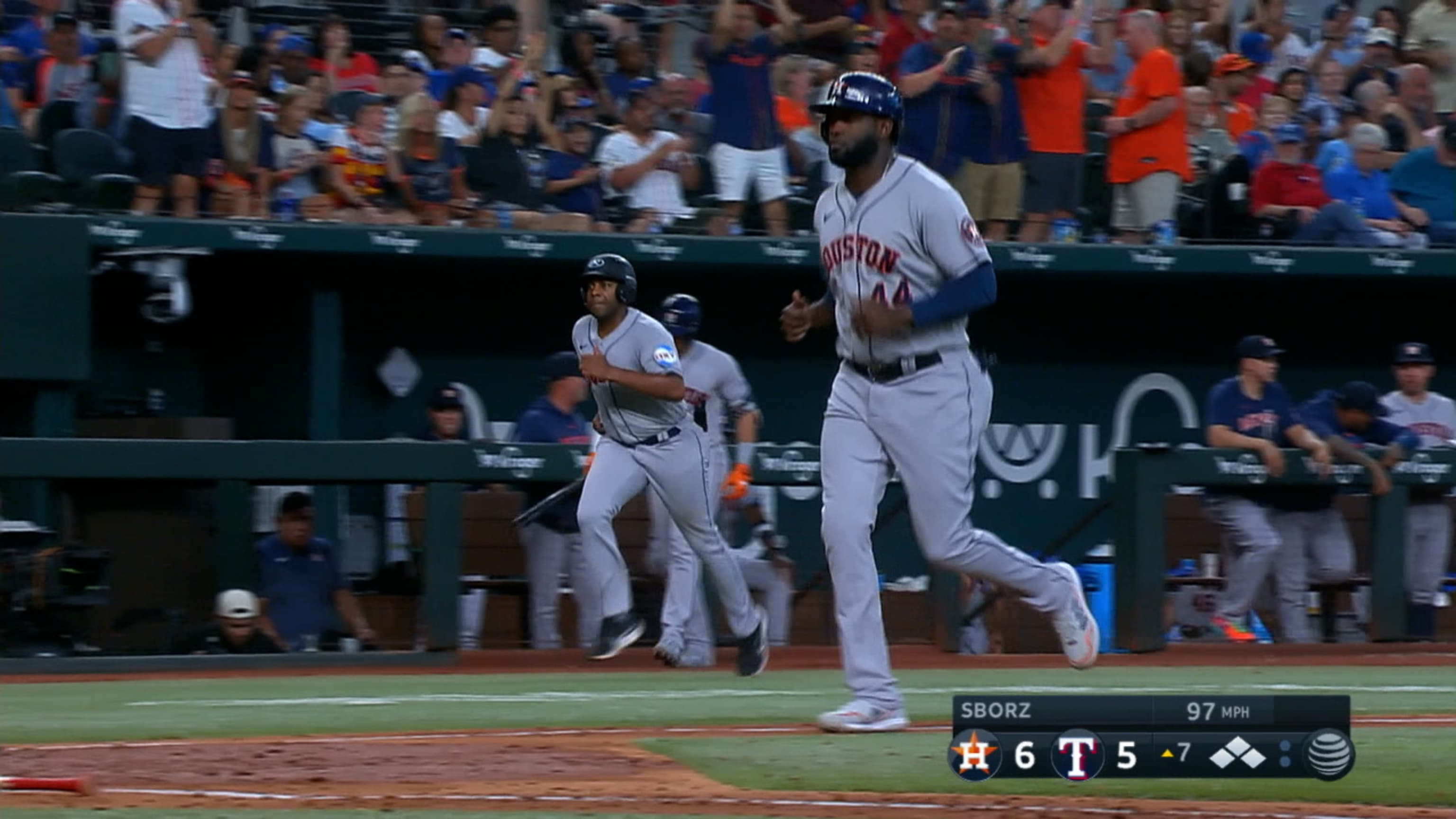 Los Astros anotan 6 en la 7ma