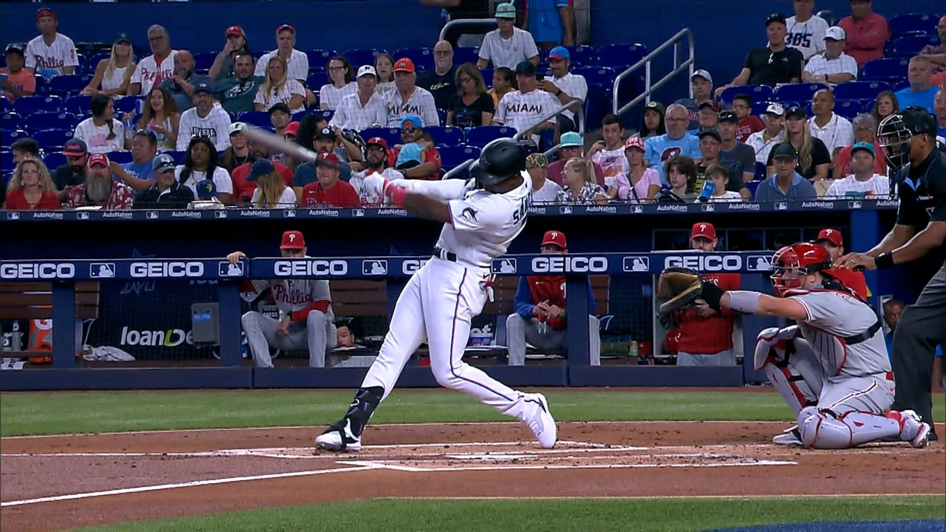 HR de 2 rayas de Jesús Sánchez