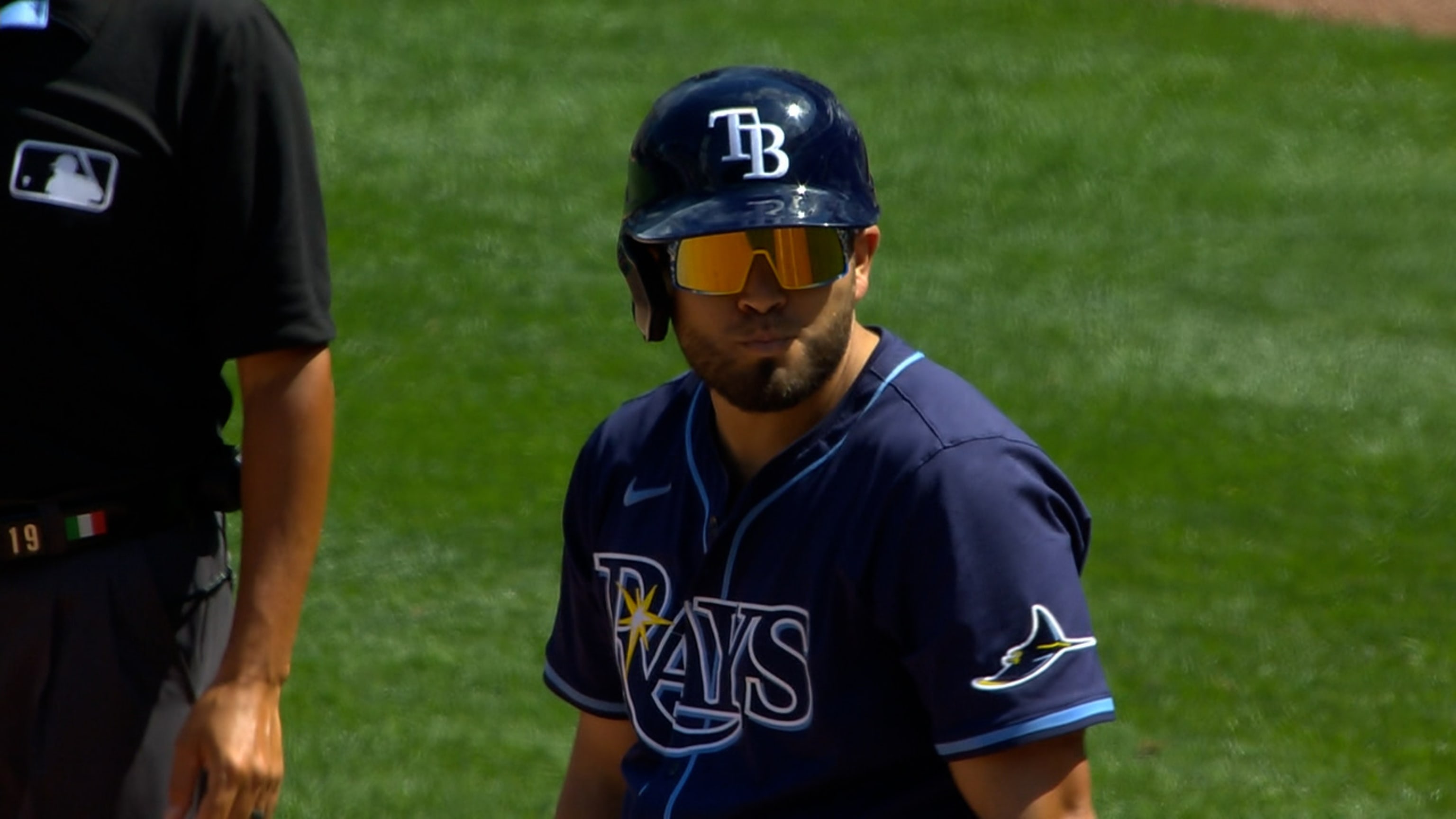 Jonathan Aranda produce con sencillo