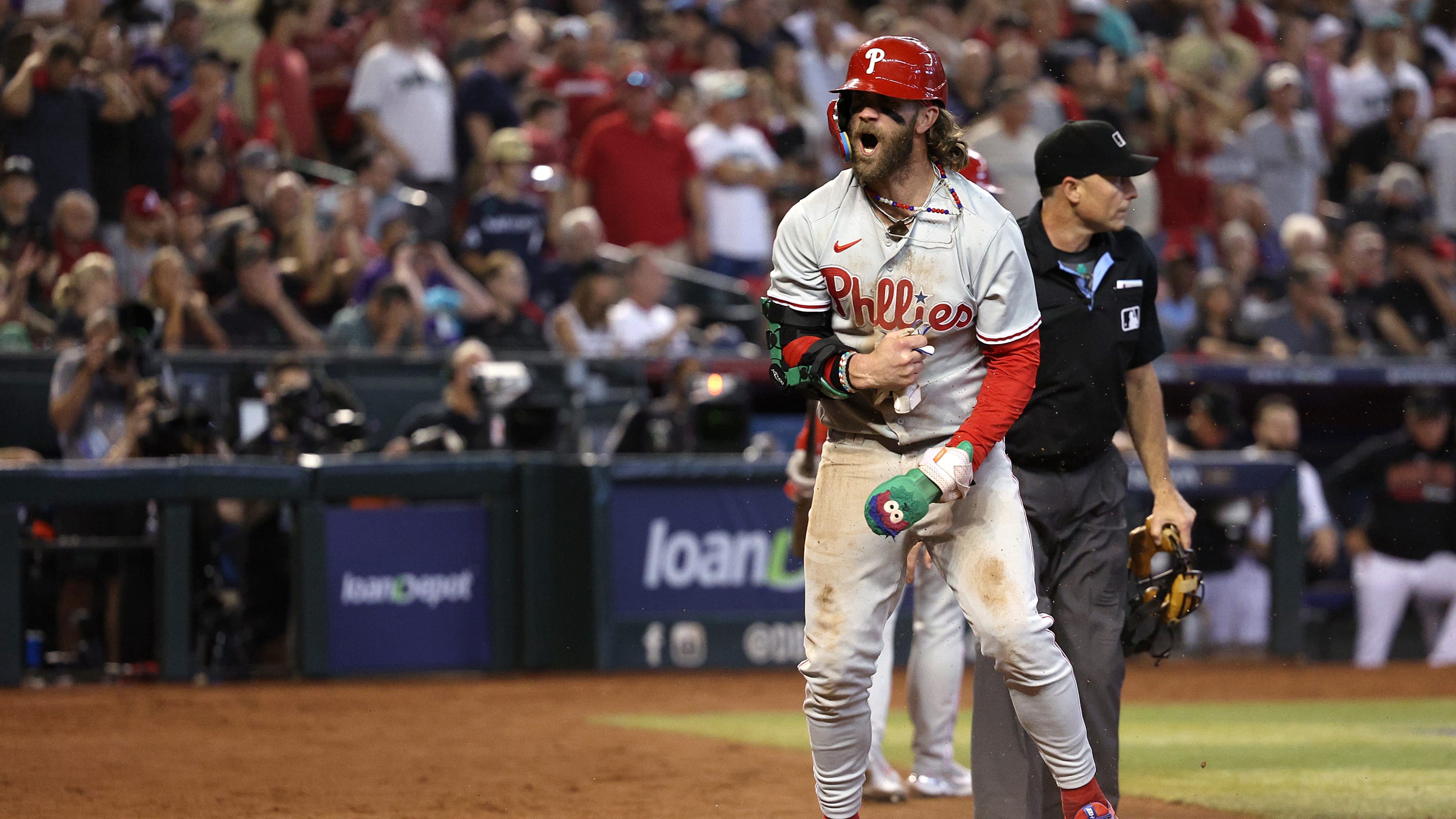 Despite Facing a Defeat in Game 3, Phillies Star Has a 3-Word Strong  Message for Diamondbacks Ahead of Crucial NLCS Clash - EssentiallySports