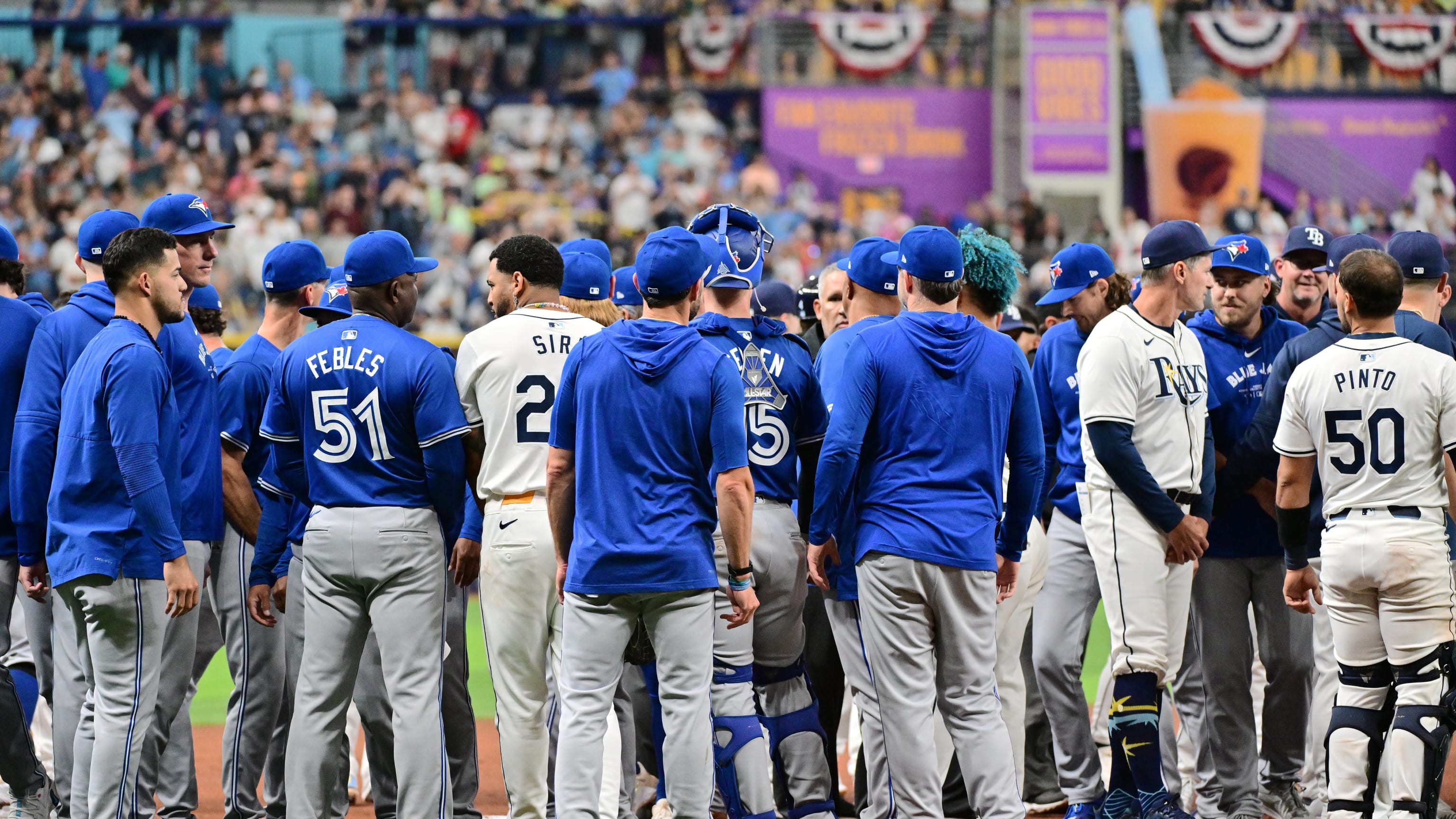 Benches clear in Blue Jays-Rays game