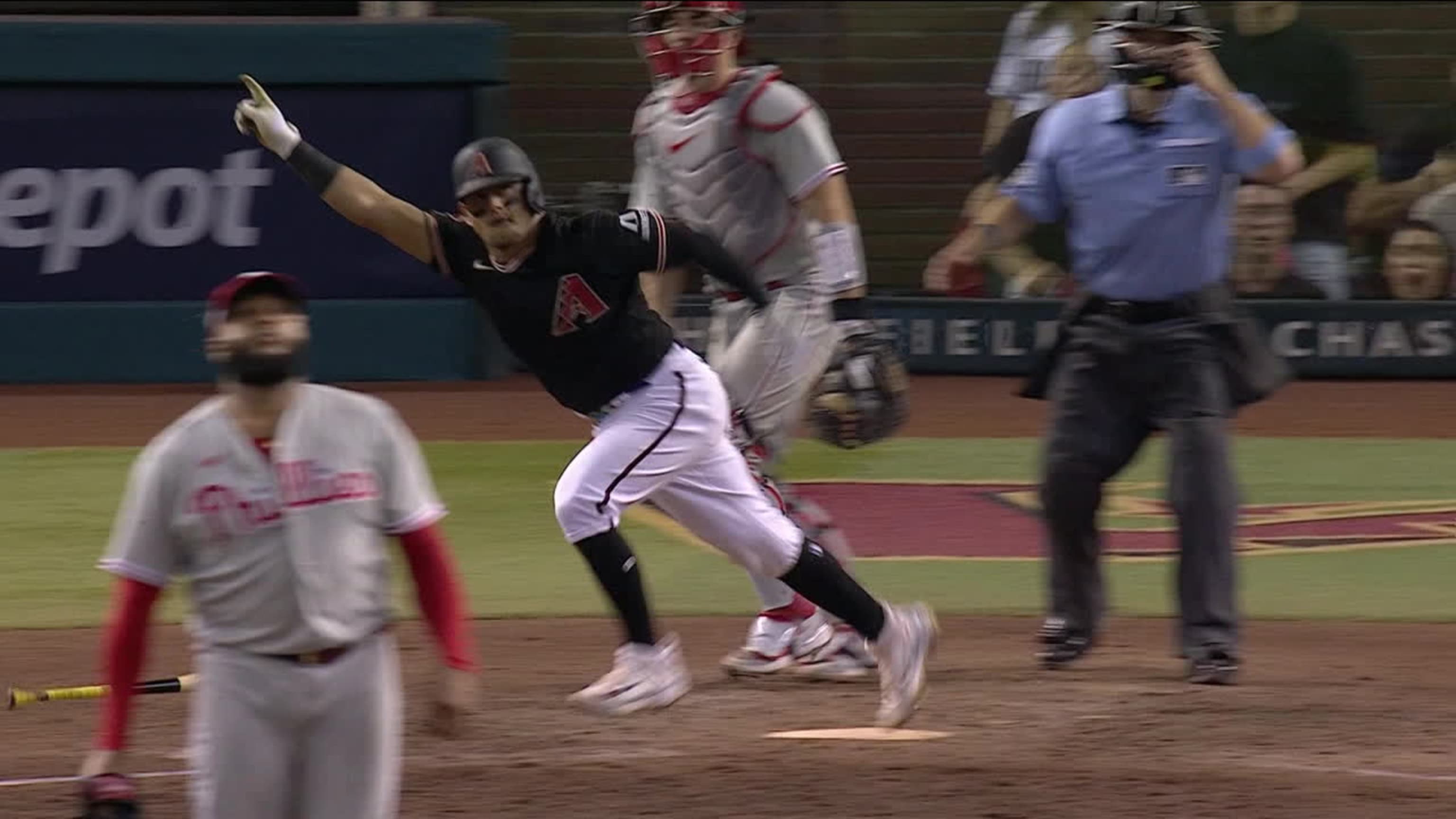 Moreno da la ventaja en la 8va