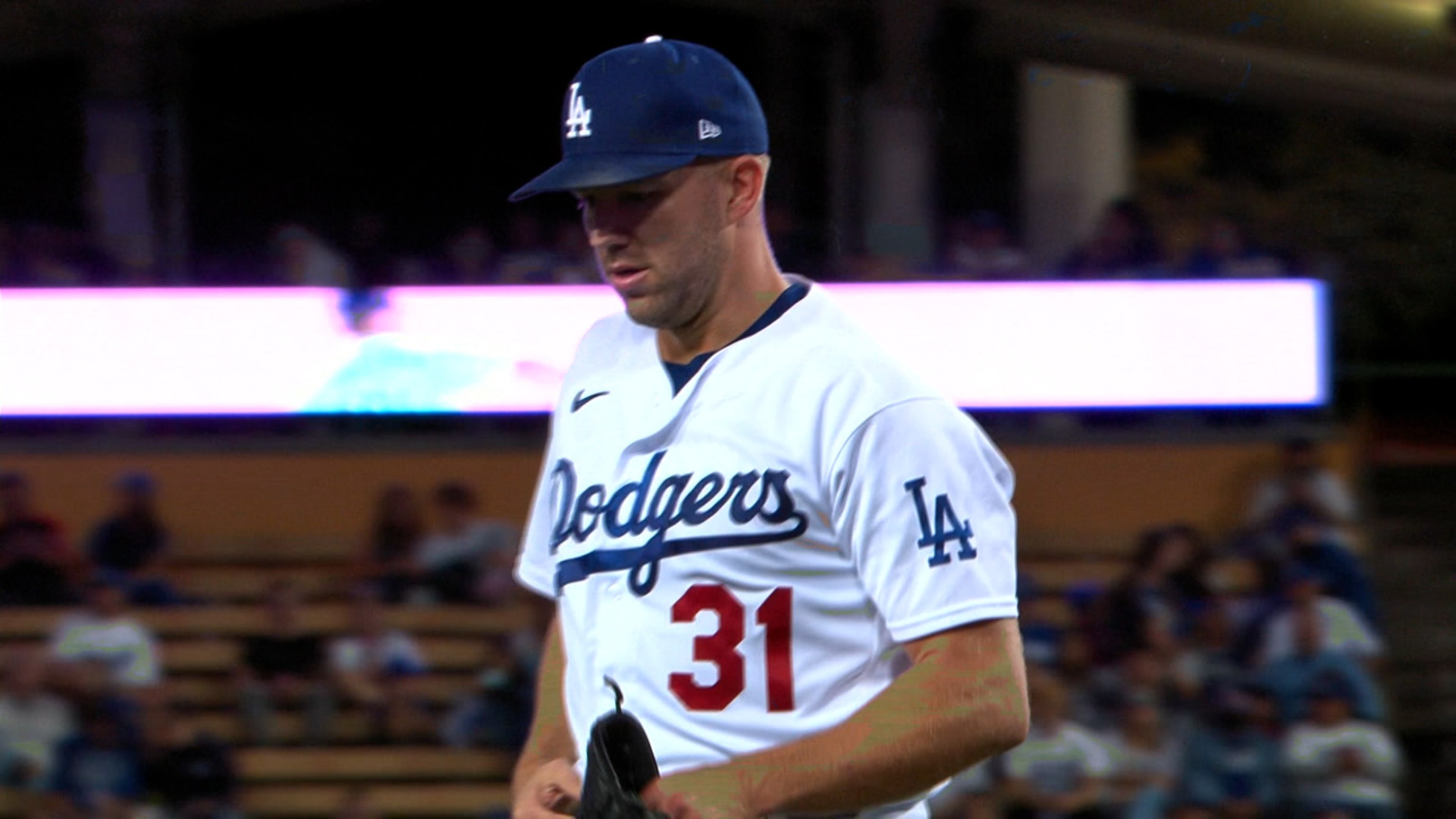 Dodgers 10, Padres 5: Choo Choo Man leads 5-run rally in the 8th