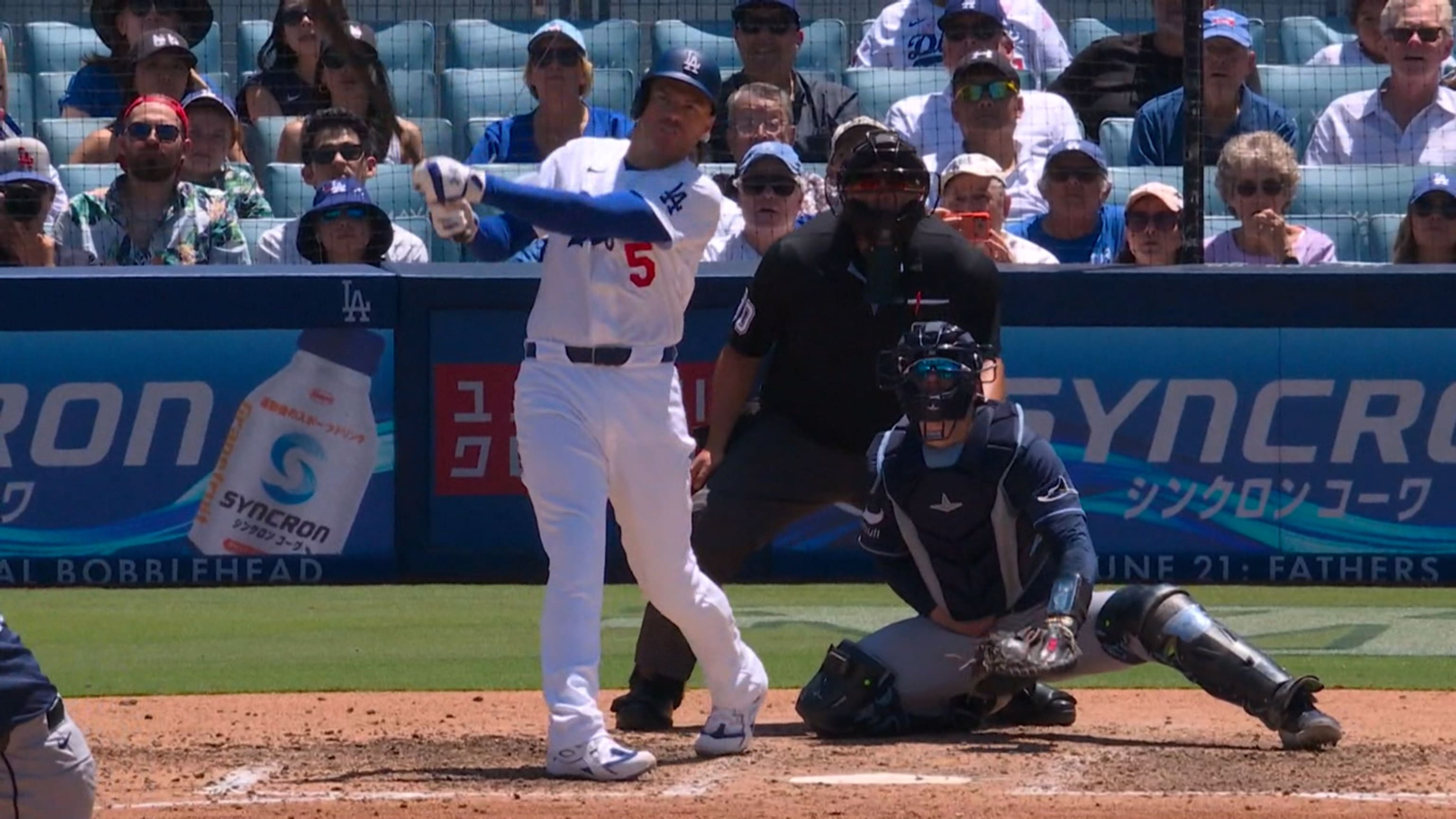 Jonrón de dos carreras de Freddie Freeman (12)