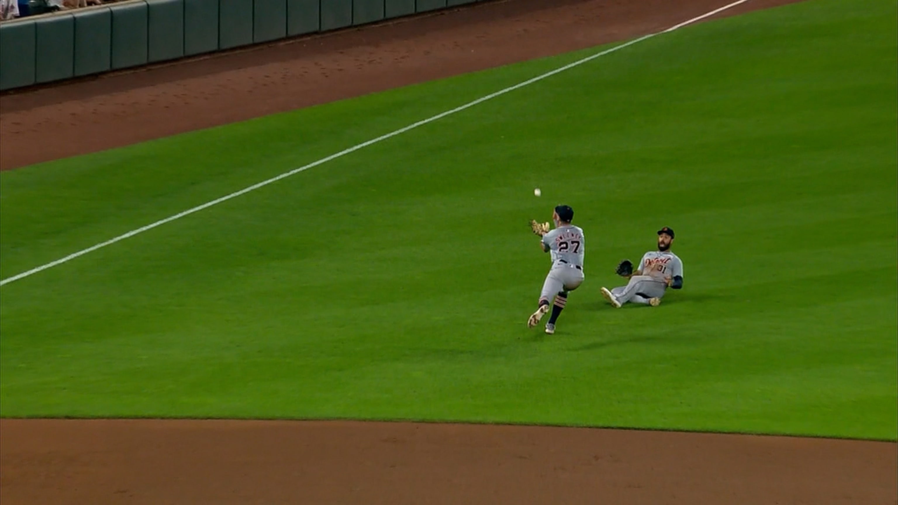 Trey Sweeney wins Play of the Week for diving catch