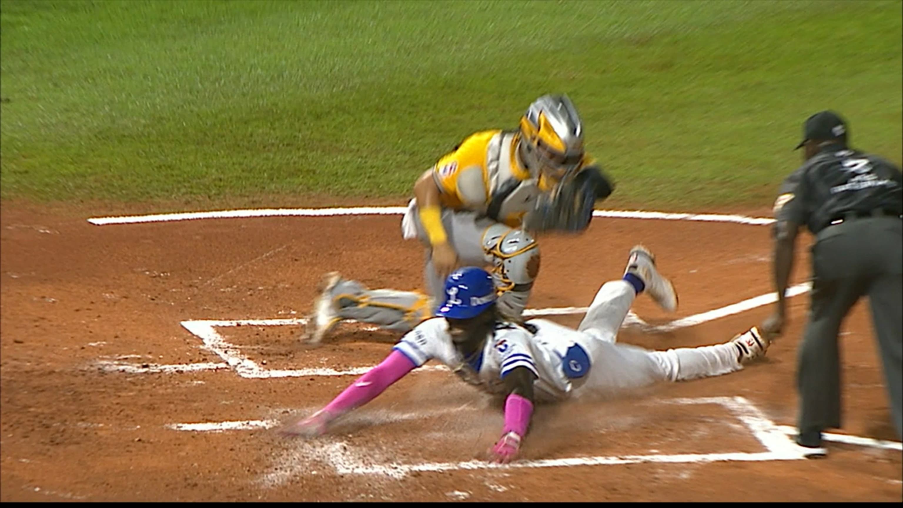 Elly De La Cruz se va de 4-3
