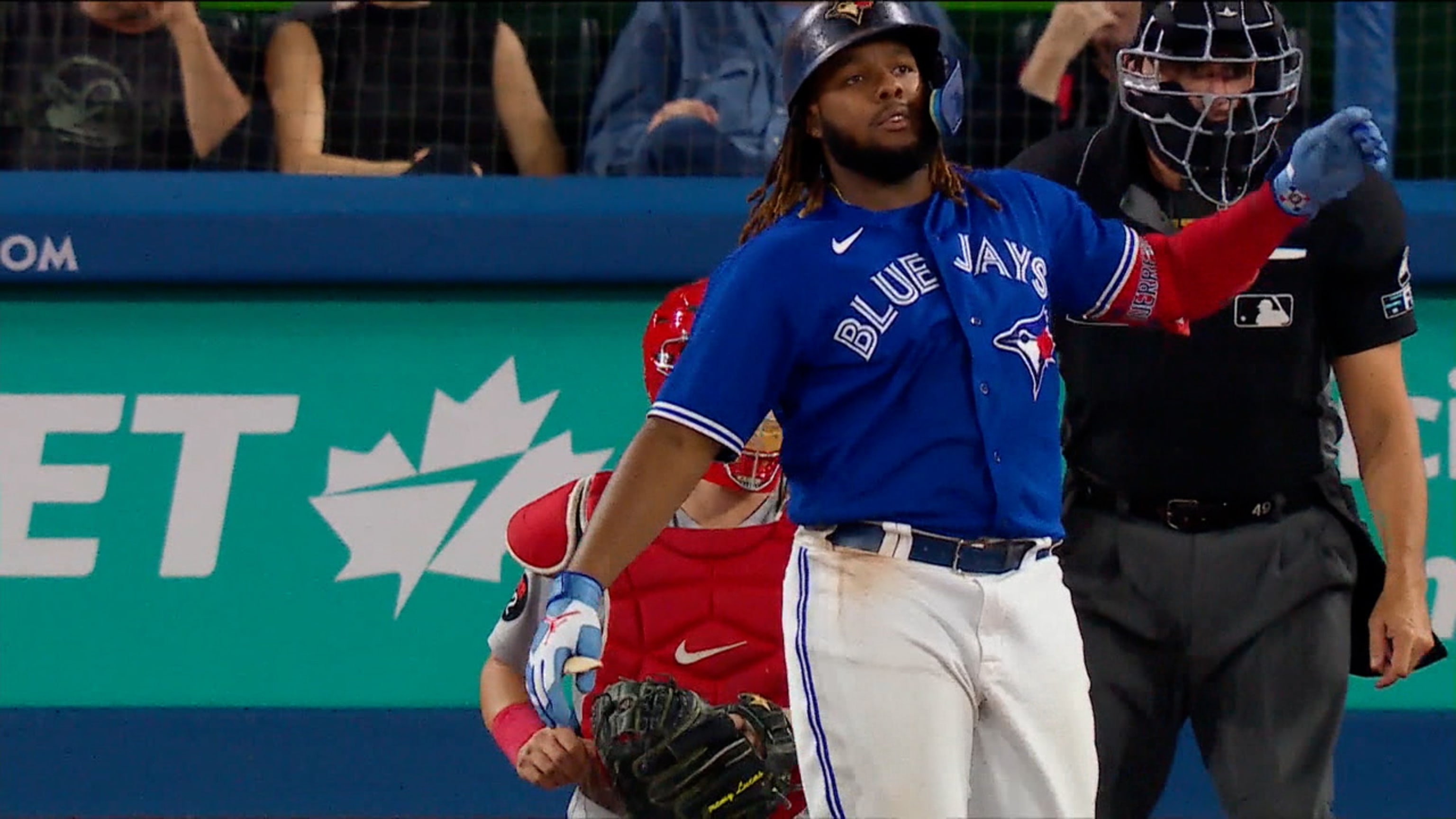 HR de 2 carreras de Guerrero Jr.