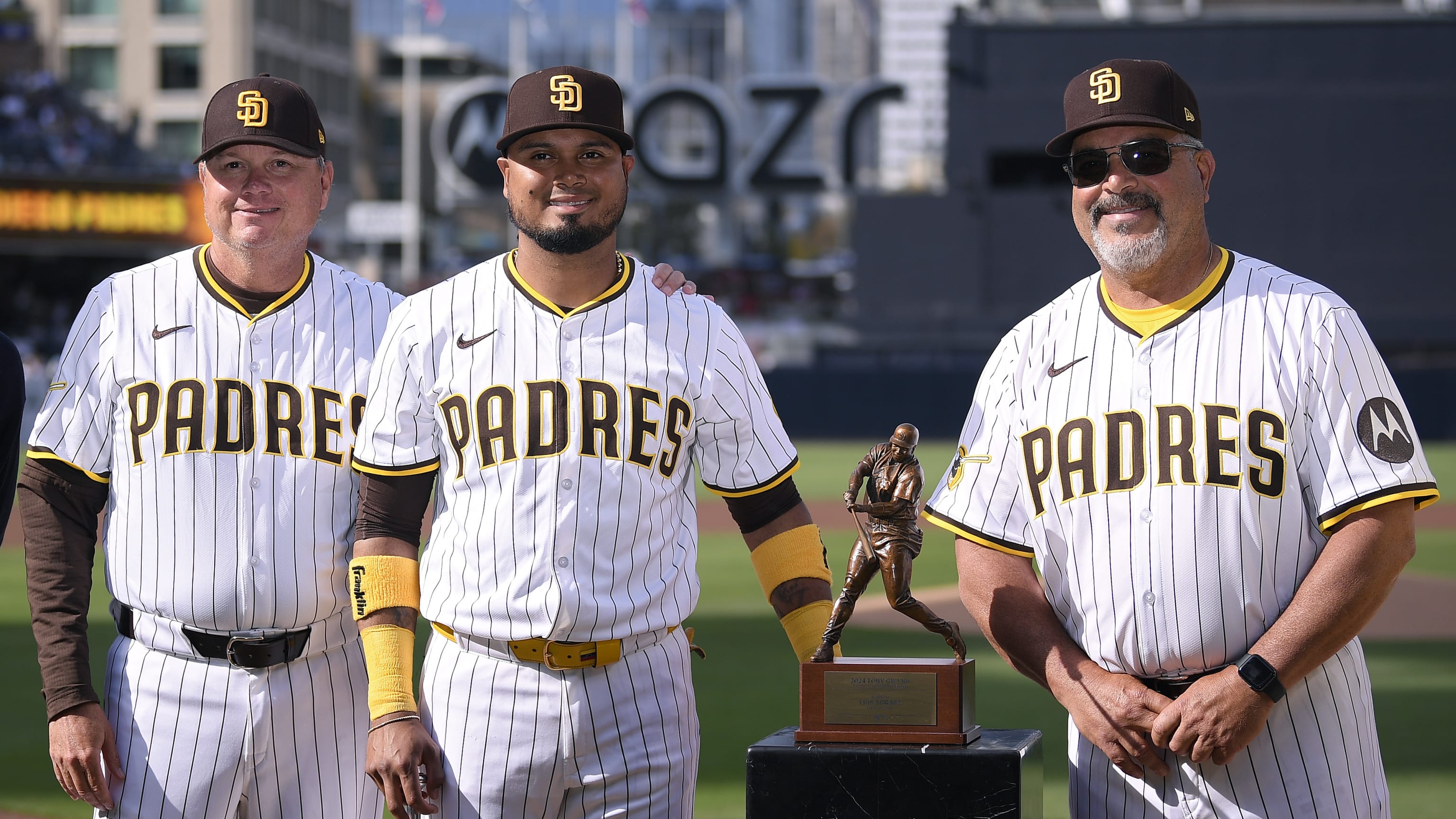 Luis Arraez receives 2024 batting title award