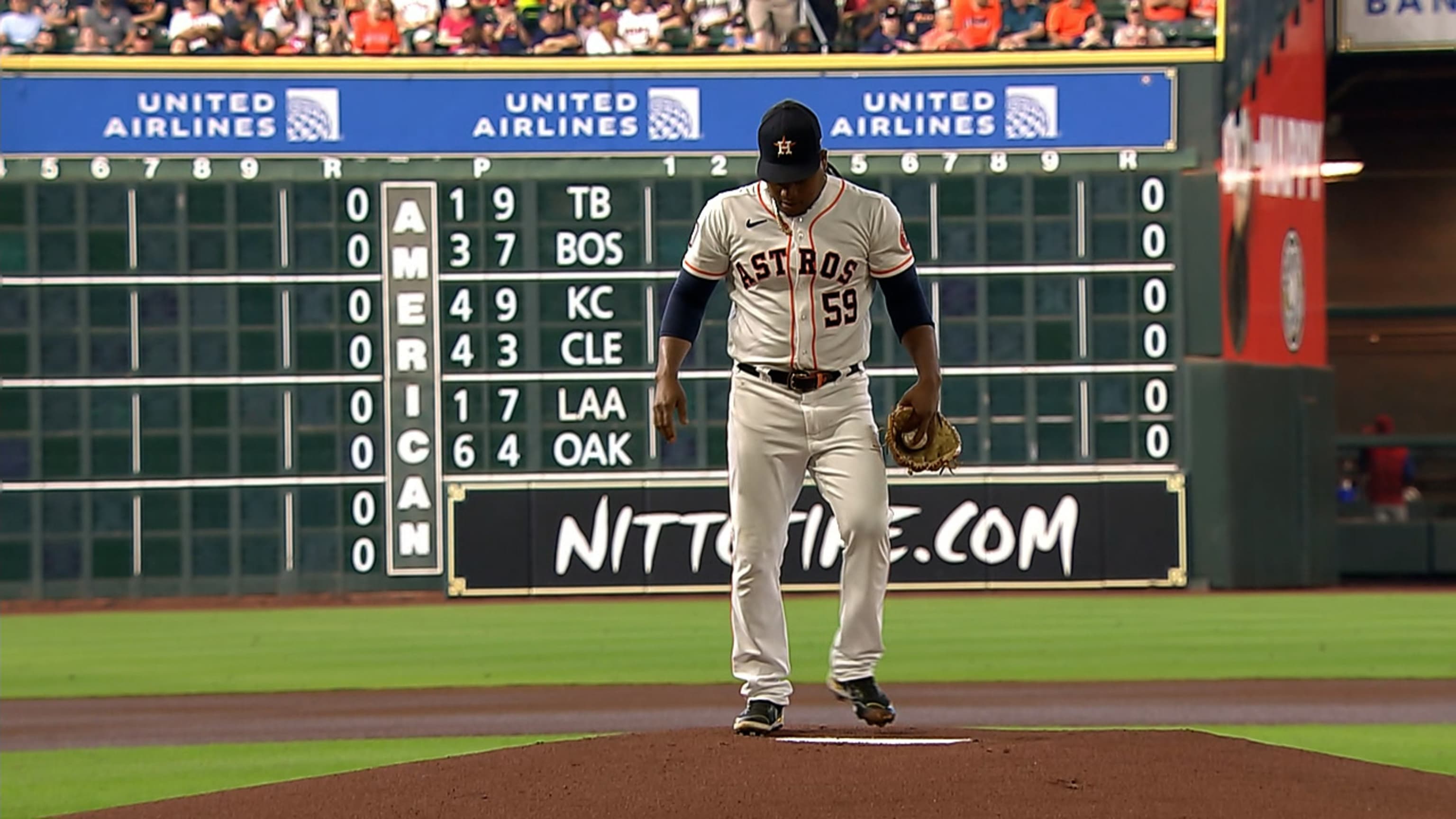 Framber Valdez poncha a diez