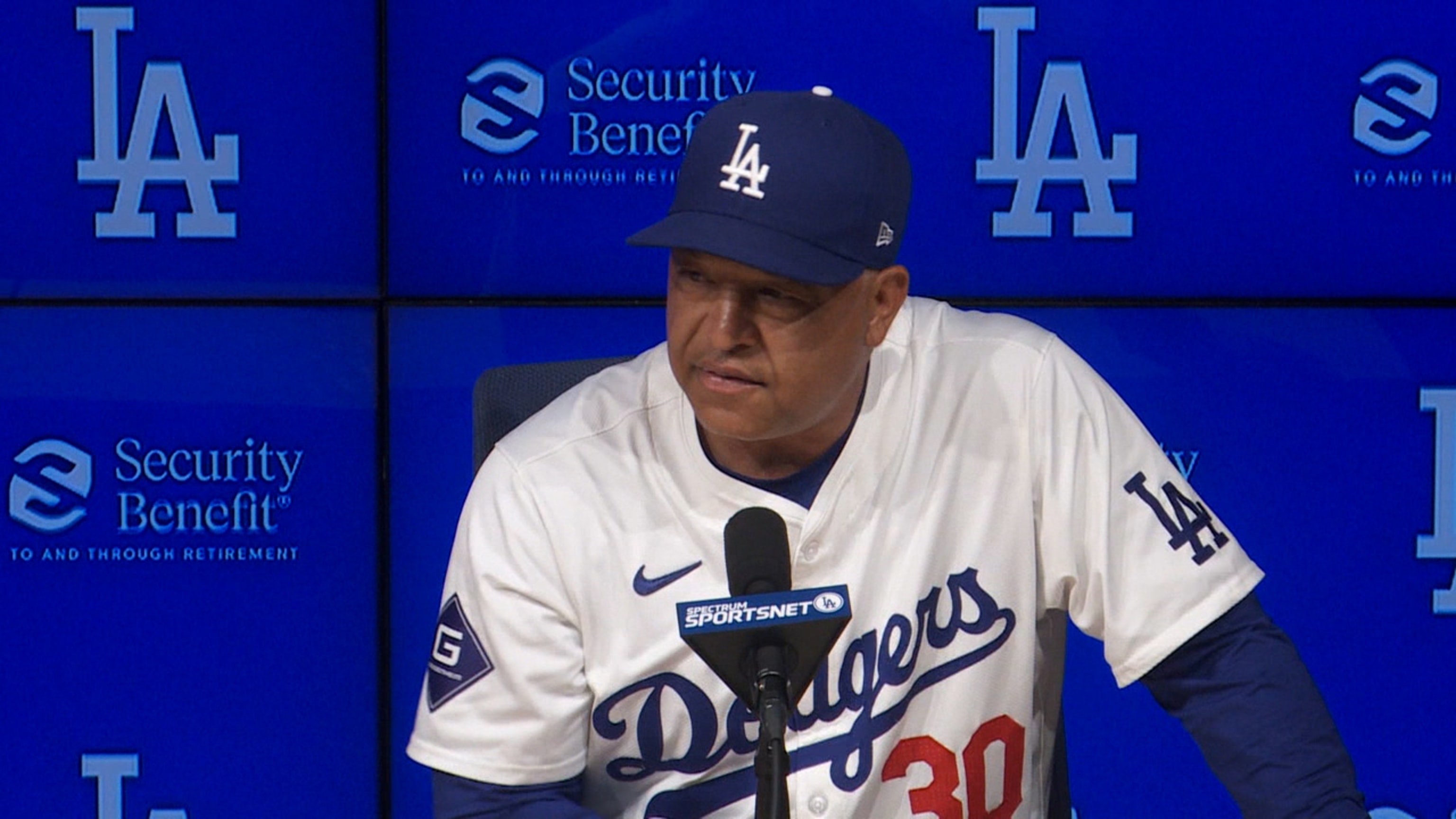 Dodgers lose to Rangers after missed stopped sign