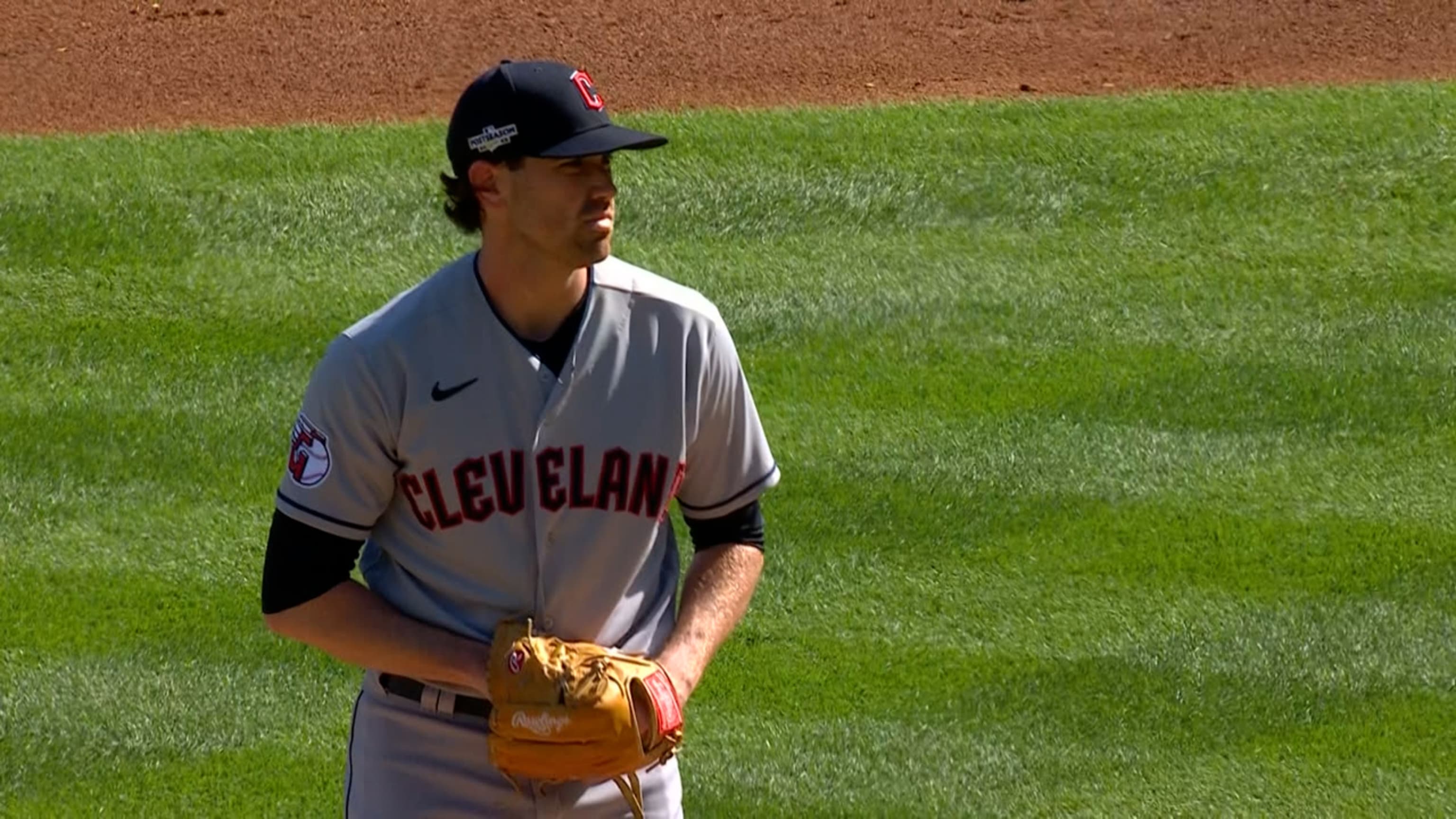 Shane Bieber poncha a 7