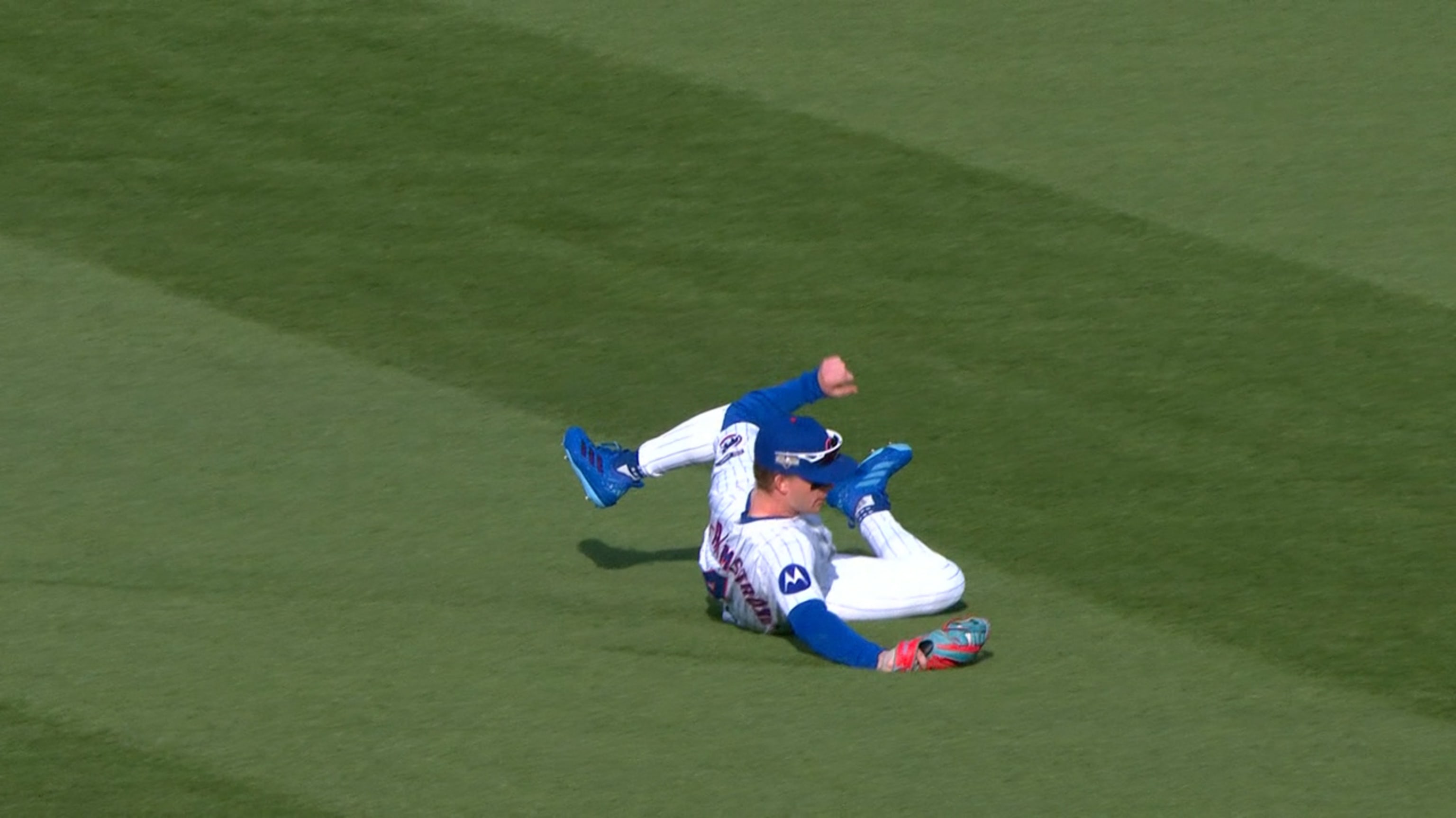 Pete Crow-Armstrong's slick sliding grab