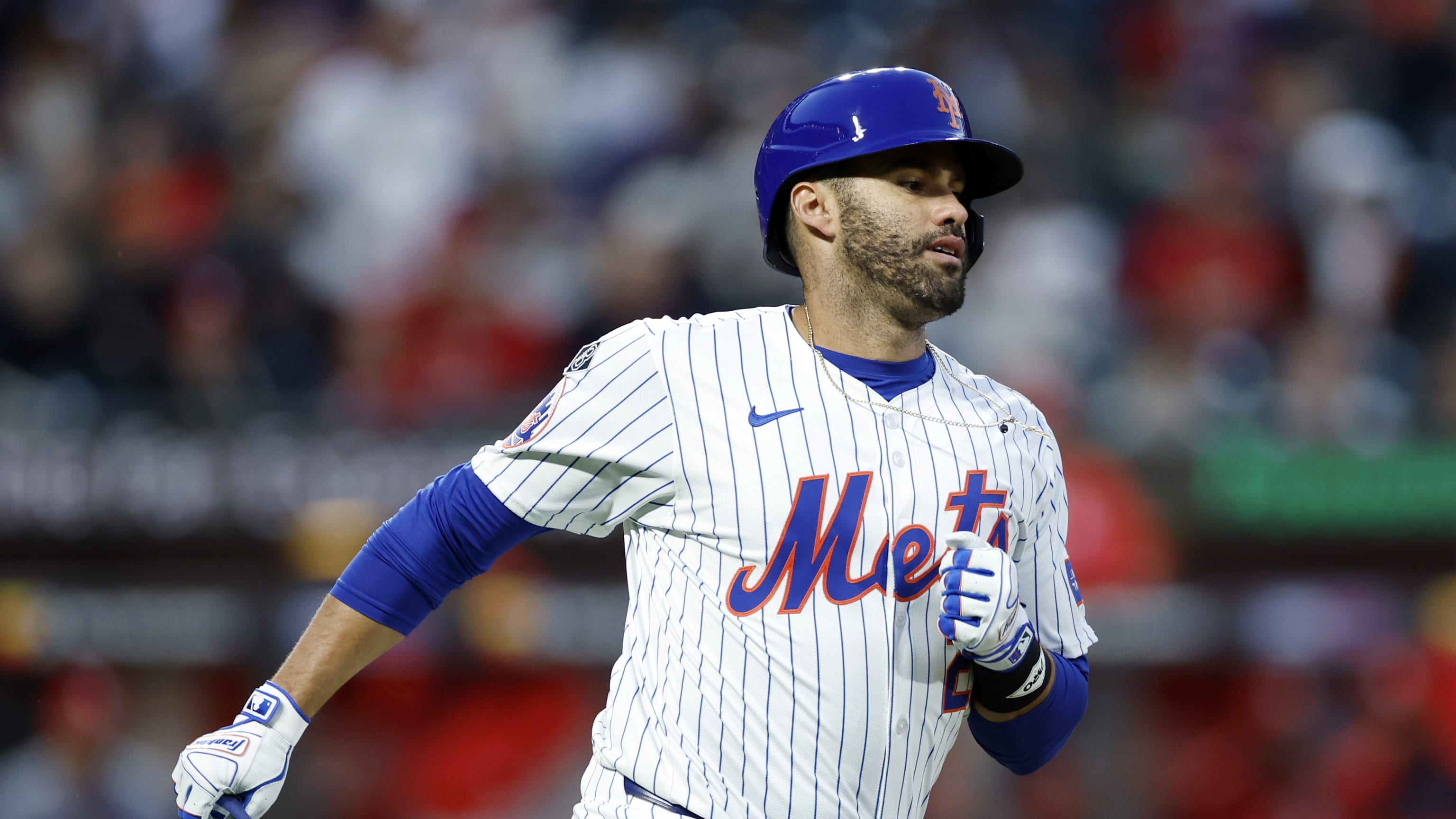 J.D. Martinez has two hits in Mets debut