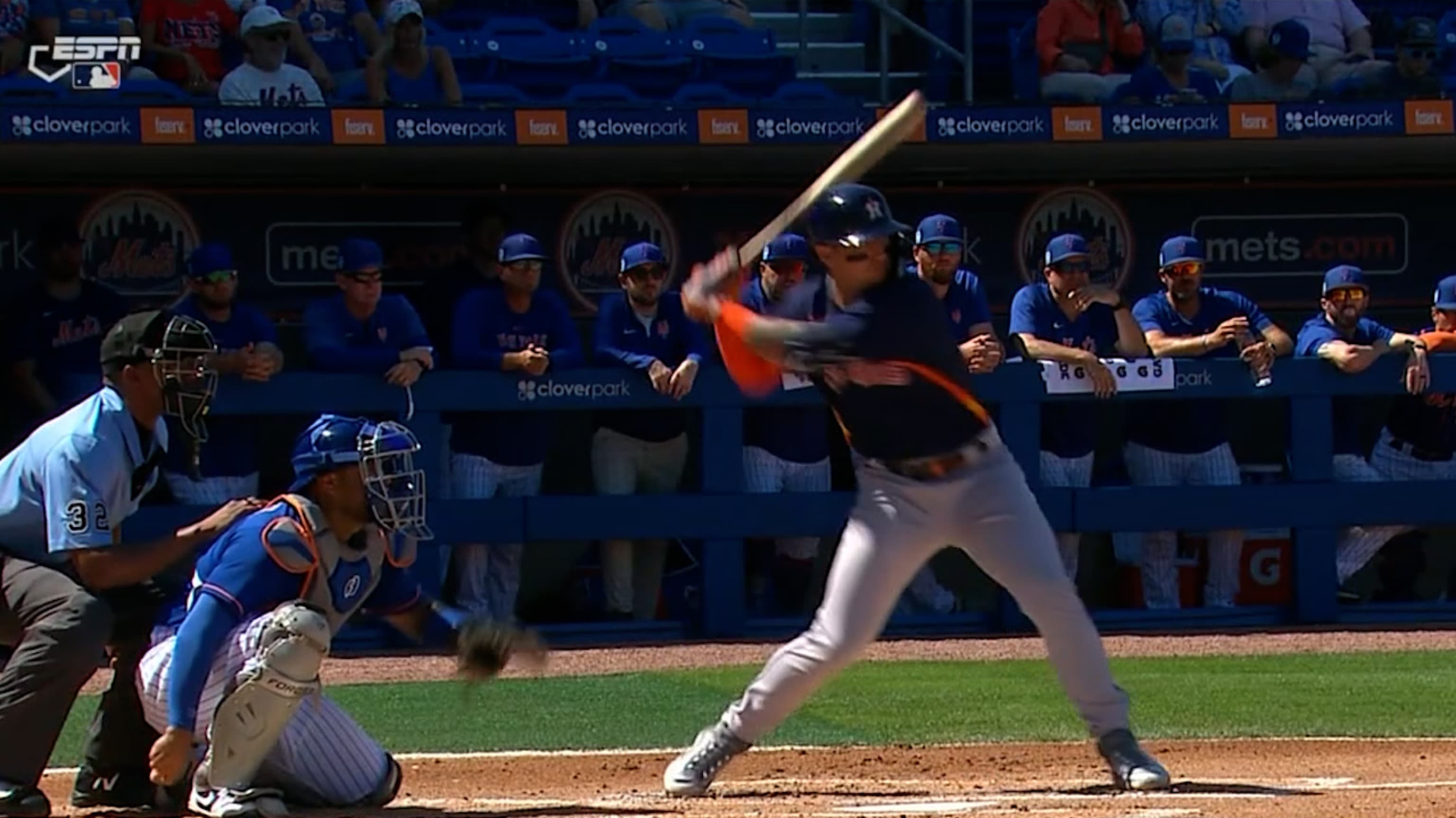 Doblete de 2 carreras de Korey Lee