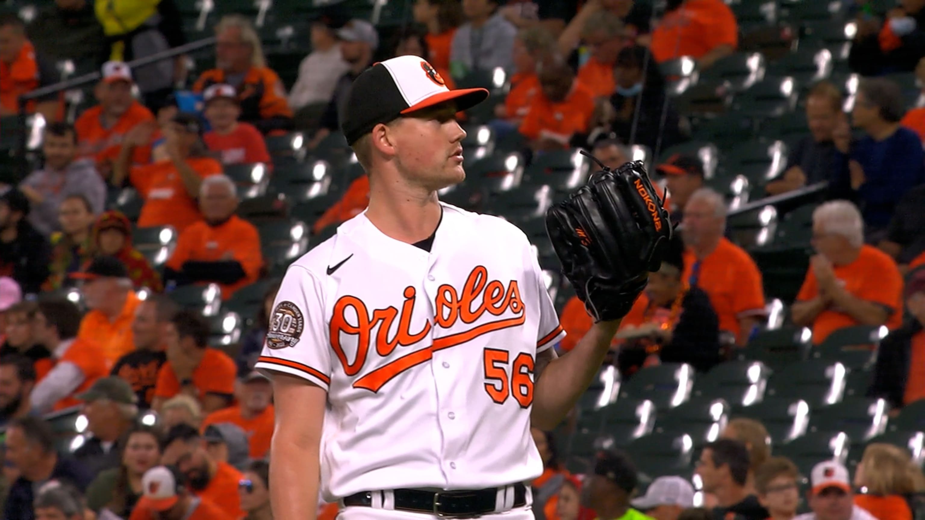 Kyle Bradish imponente con 10 K