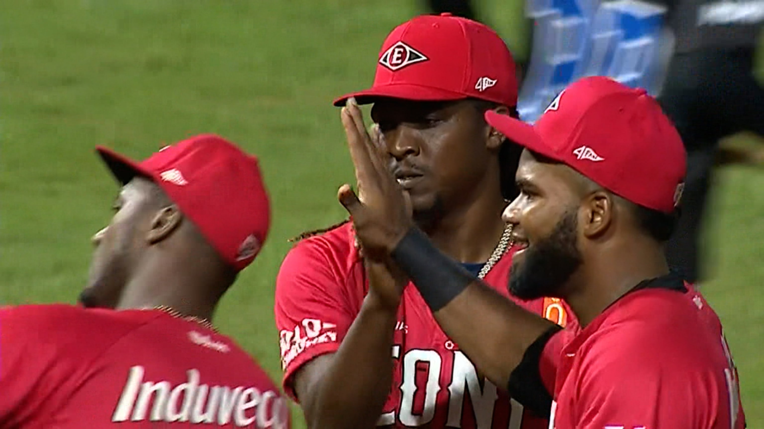 Rafael Montero asegura la victoria