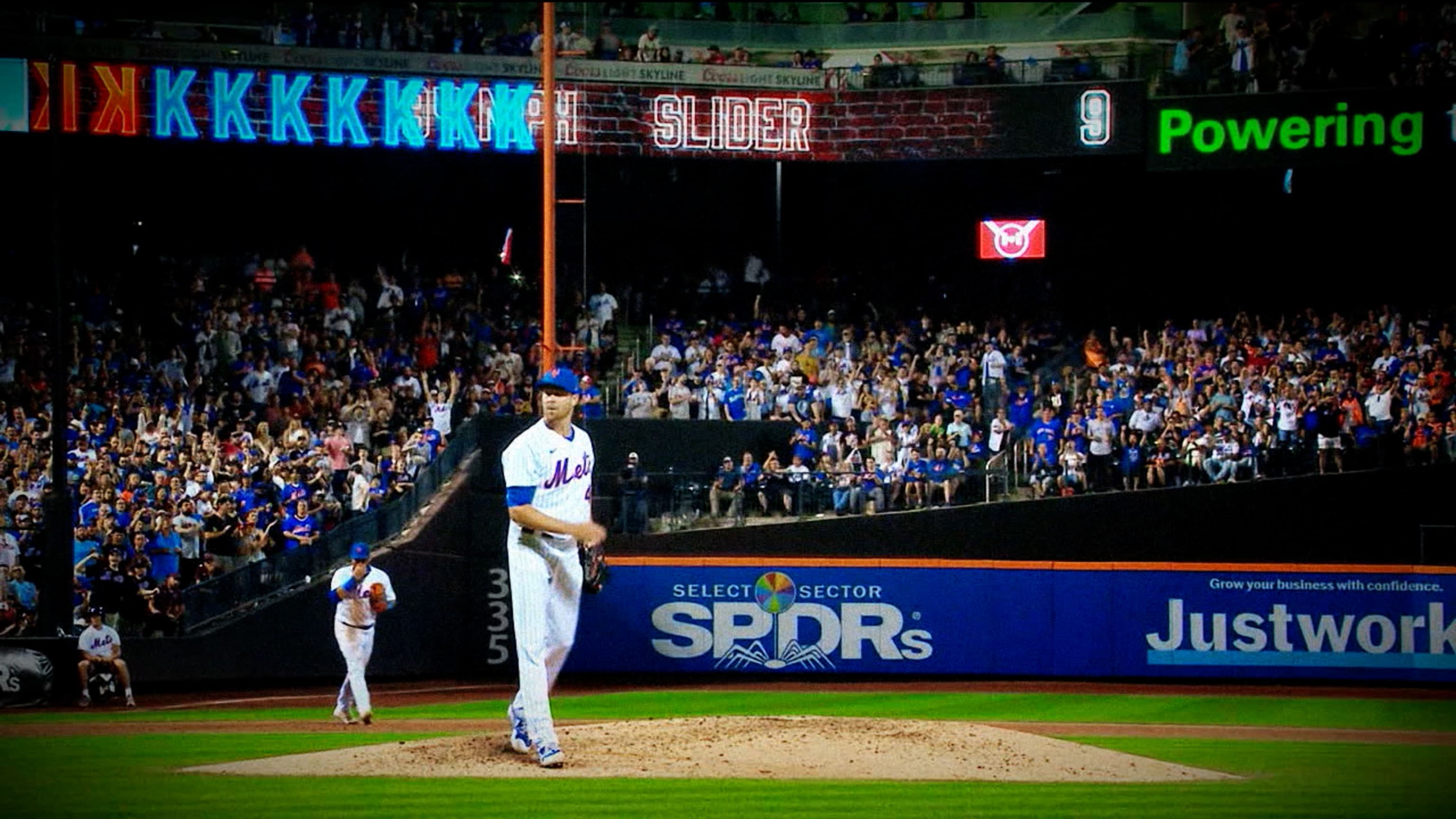 Mets ace Jacob deGrom agrees to 5-year contract with Texas Rangers