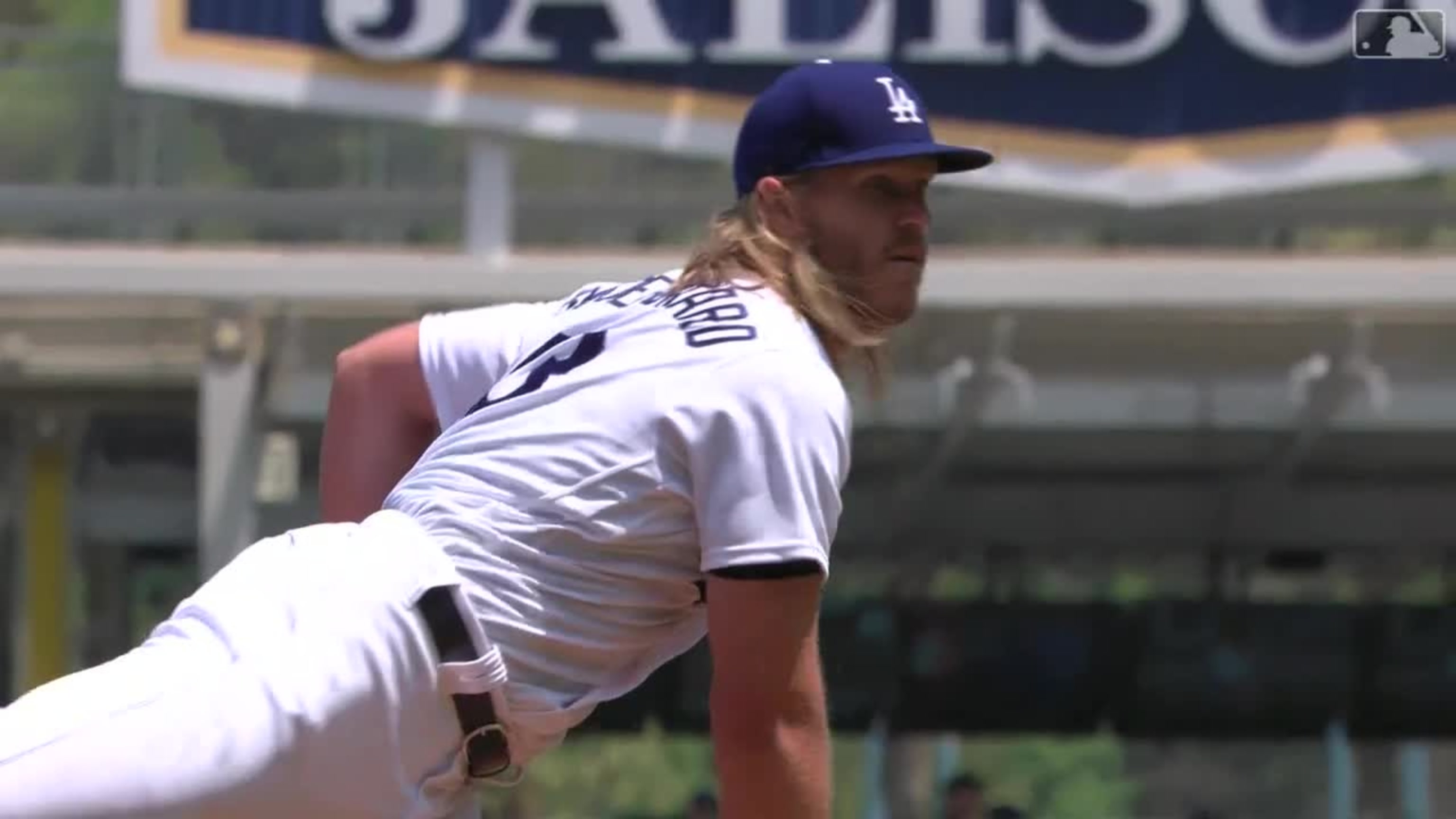 Syndergaard gets 1st Dodgers' win in sweep of Cardinals