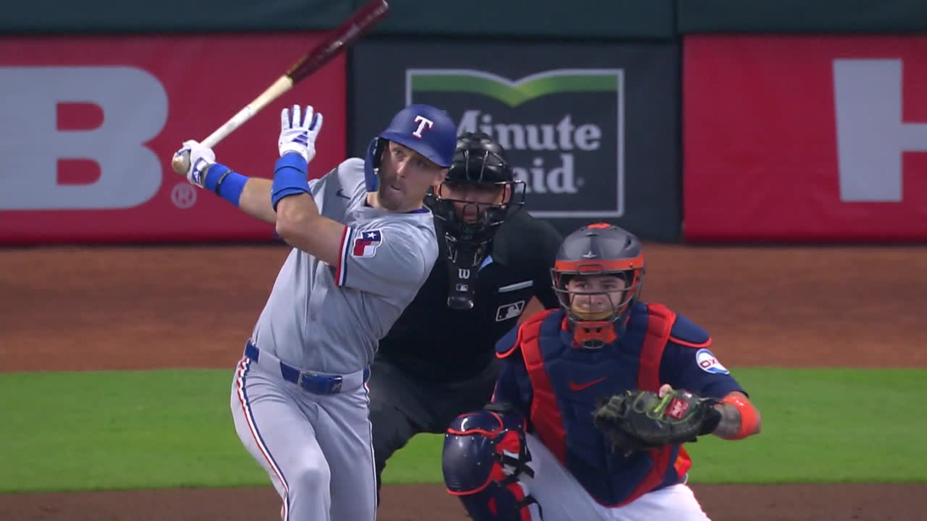Evan Carter's solo home run (2) 