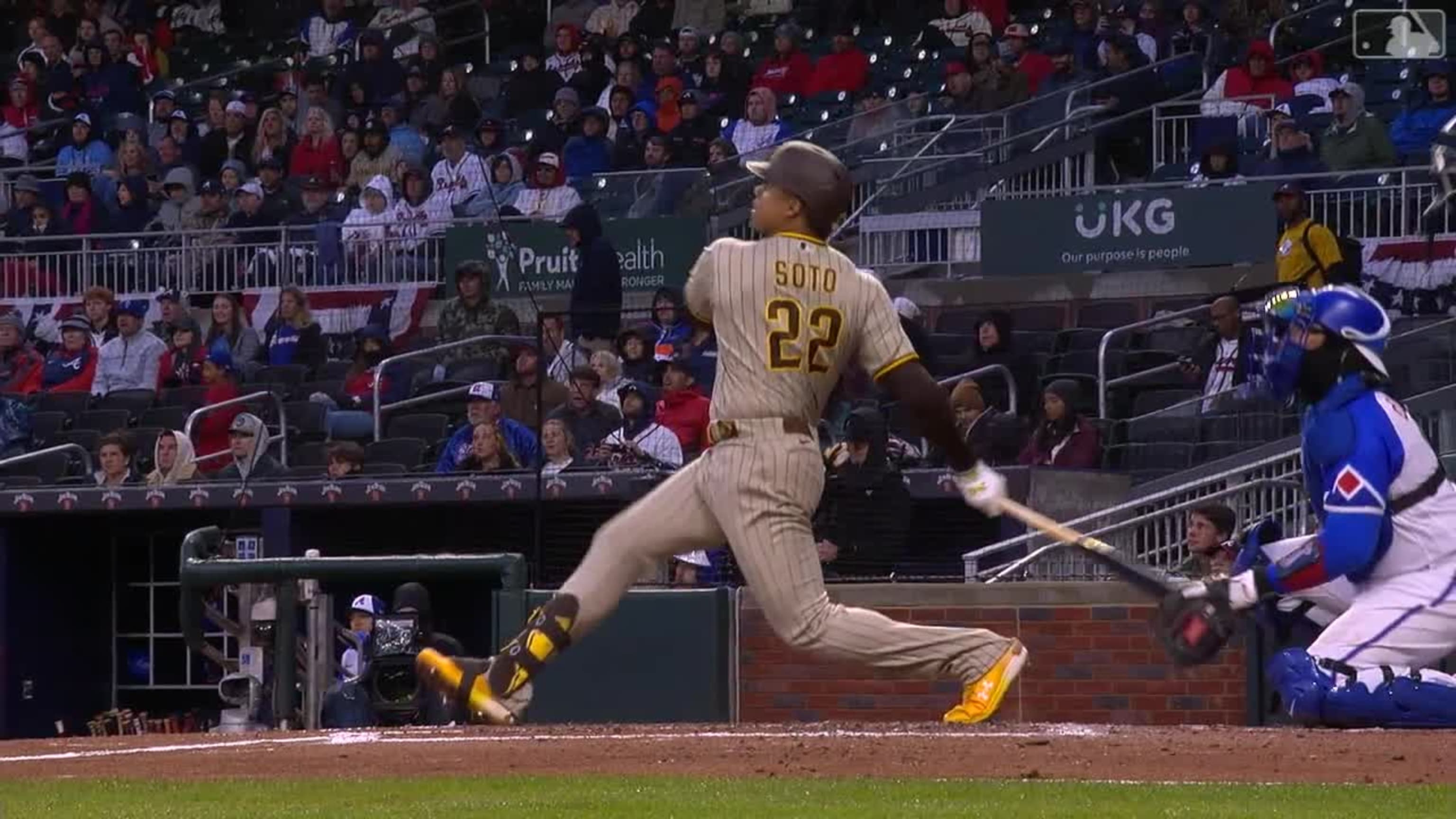 Juan Soto pega jonrón solitario