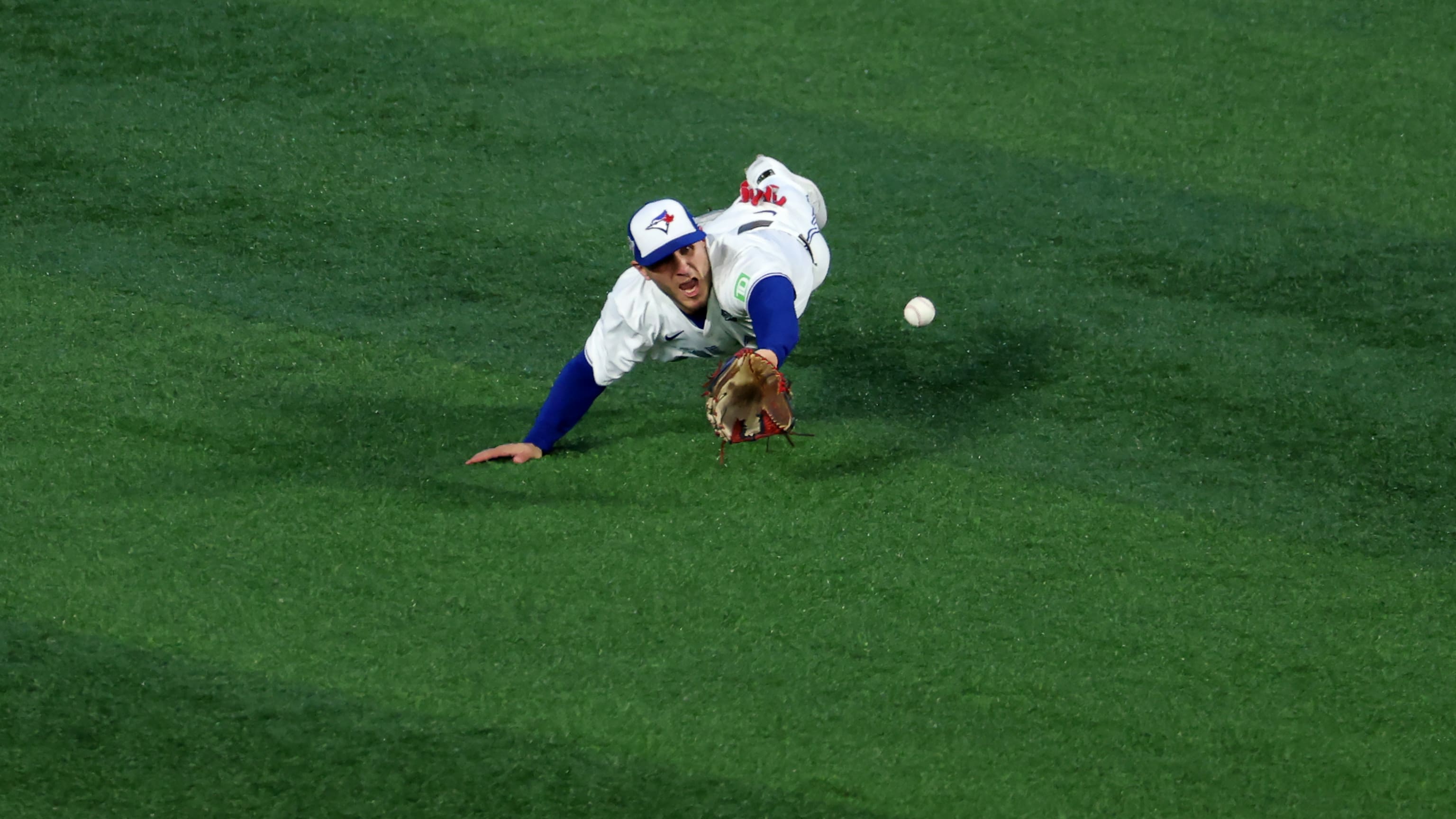 ドジャースが延長戦の末に2025年WSを制覇