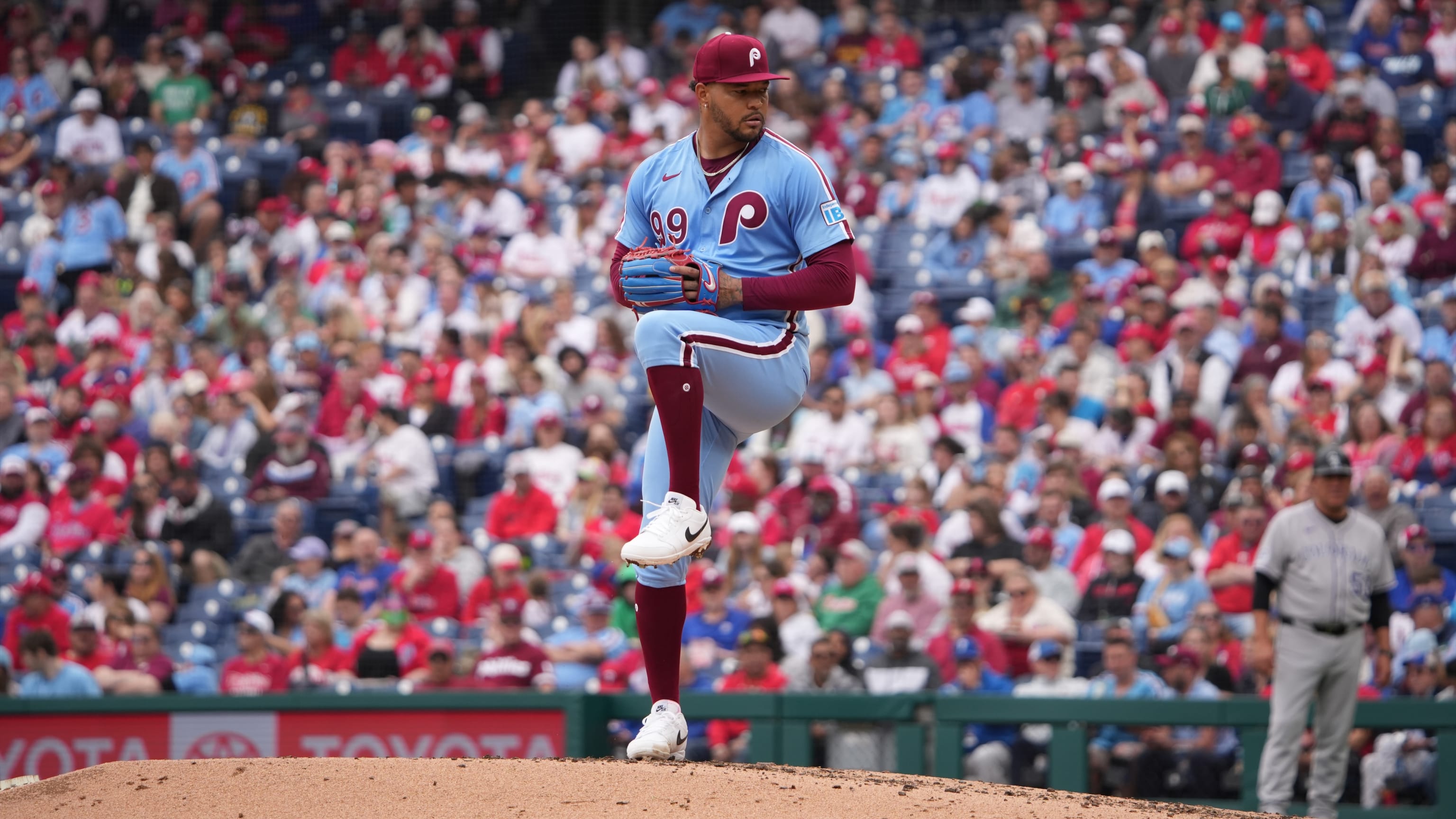 Taijuan Walker sidesteps trouble in the 5th