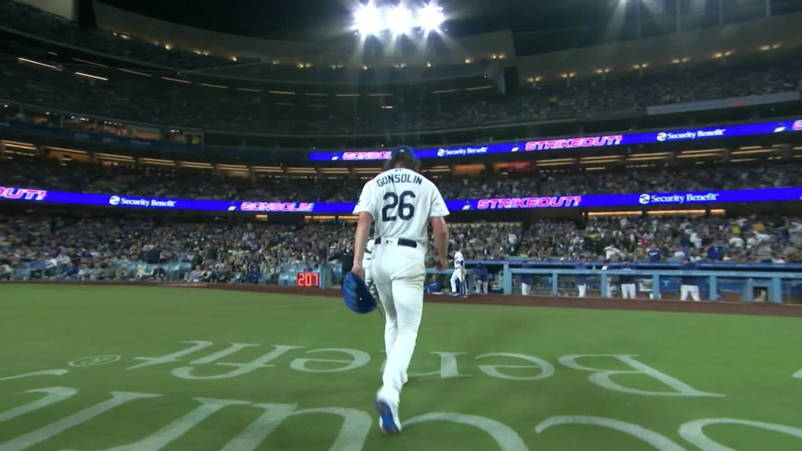 Tony Gonsolin cuelga 6 ceros