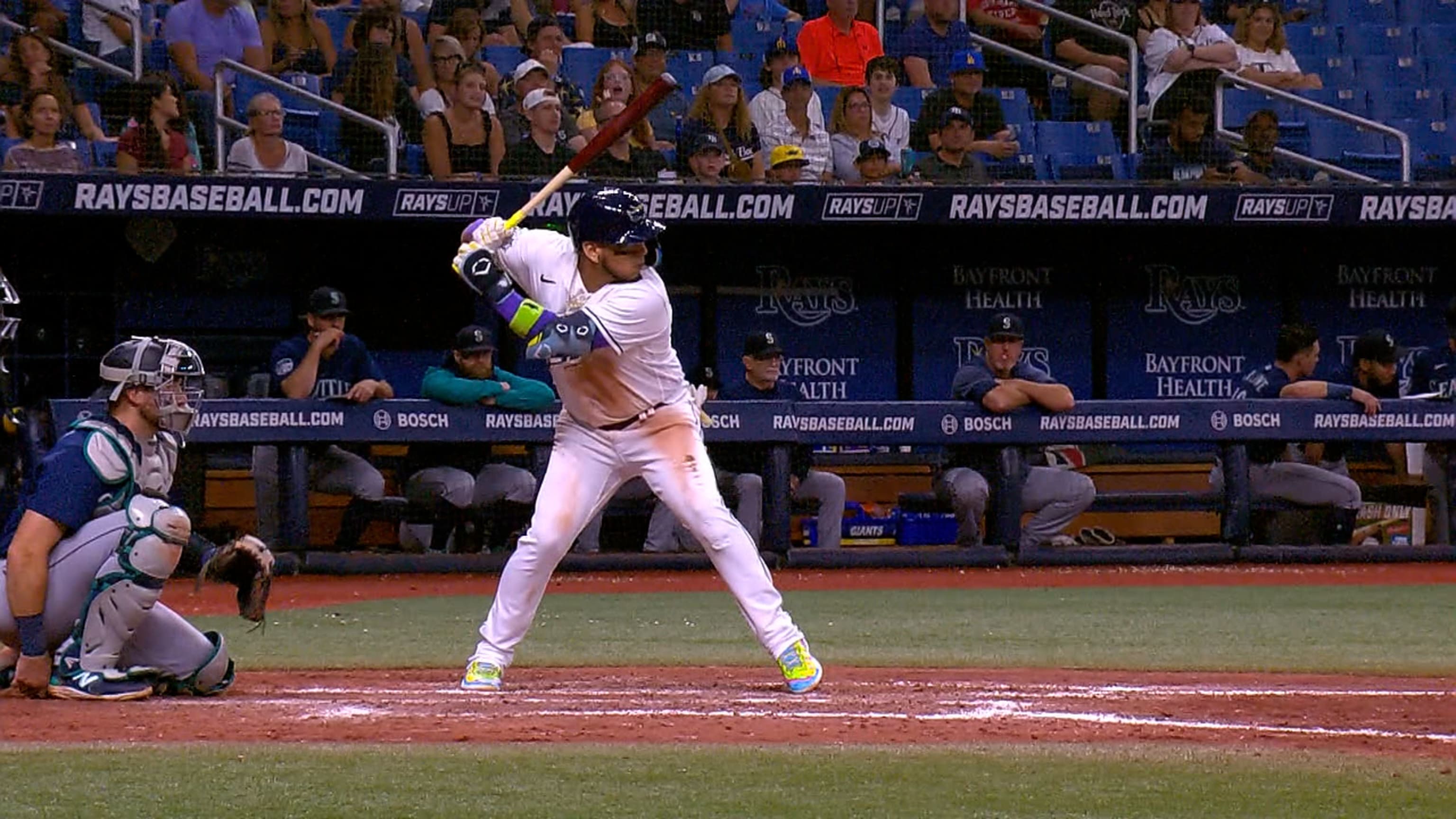 Pinto and Ramírez hit two-run homers in the 7th as the Rays rally