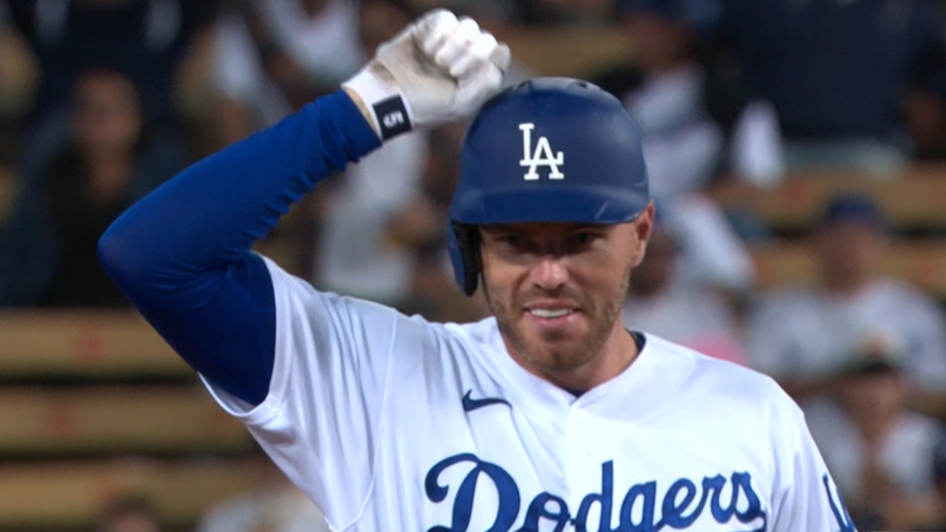 Freeman impulsa 4 carreras 