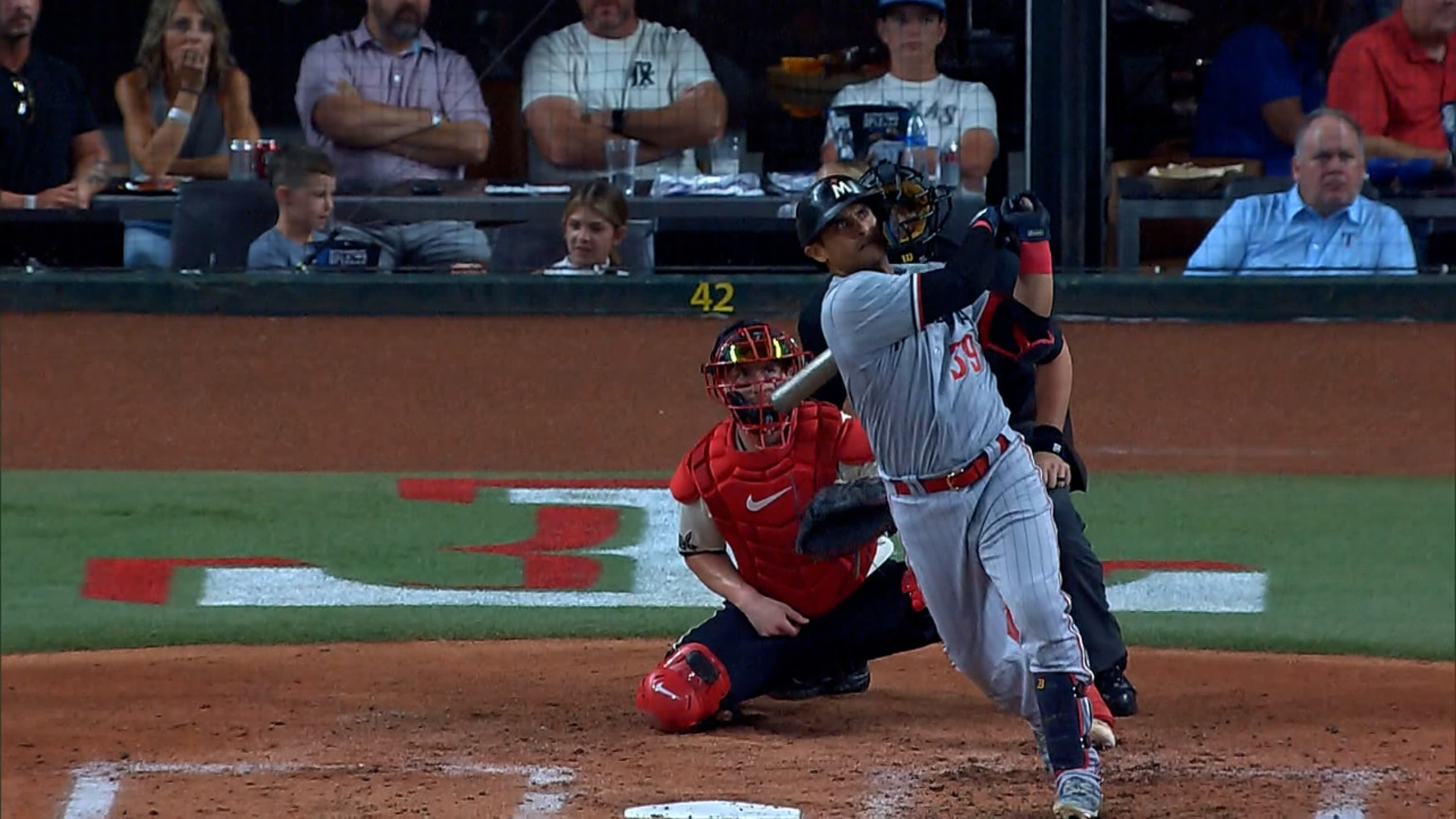 Donovan Solano tallies 4 hits, homer as Twins beat Rangers in 10th