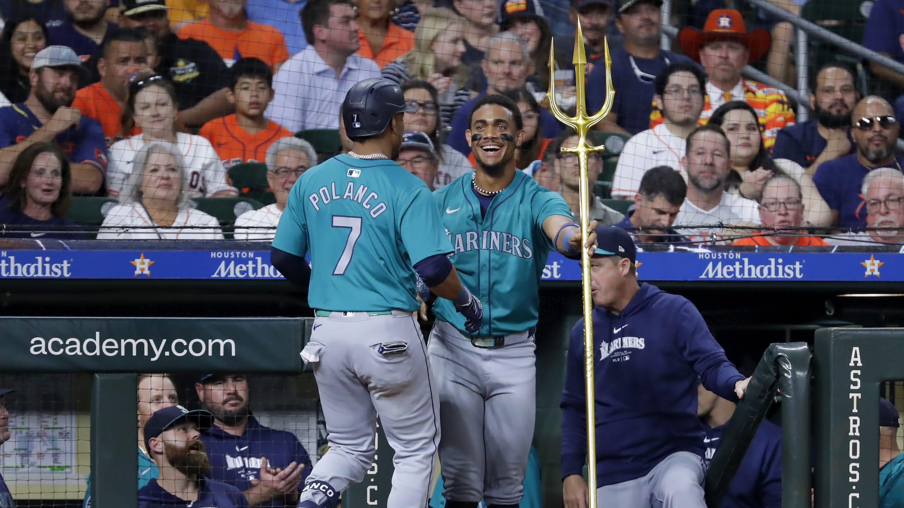 Jorge Polanco's solo homer (16)