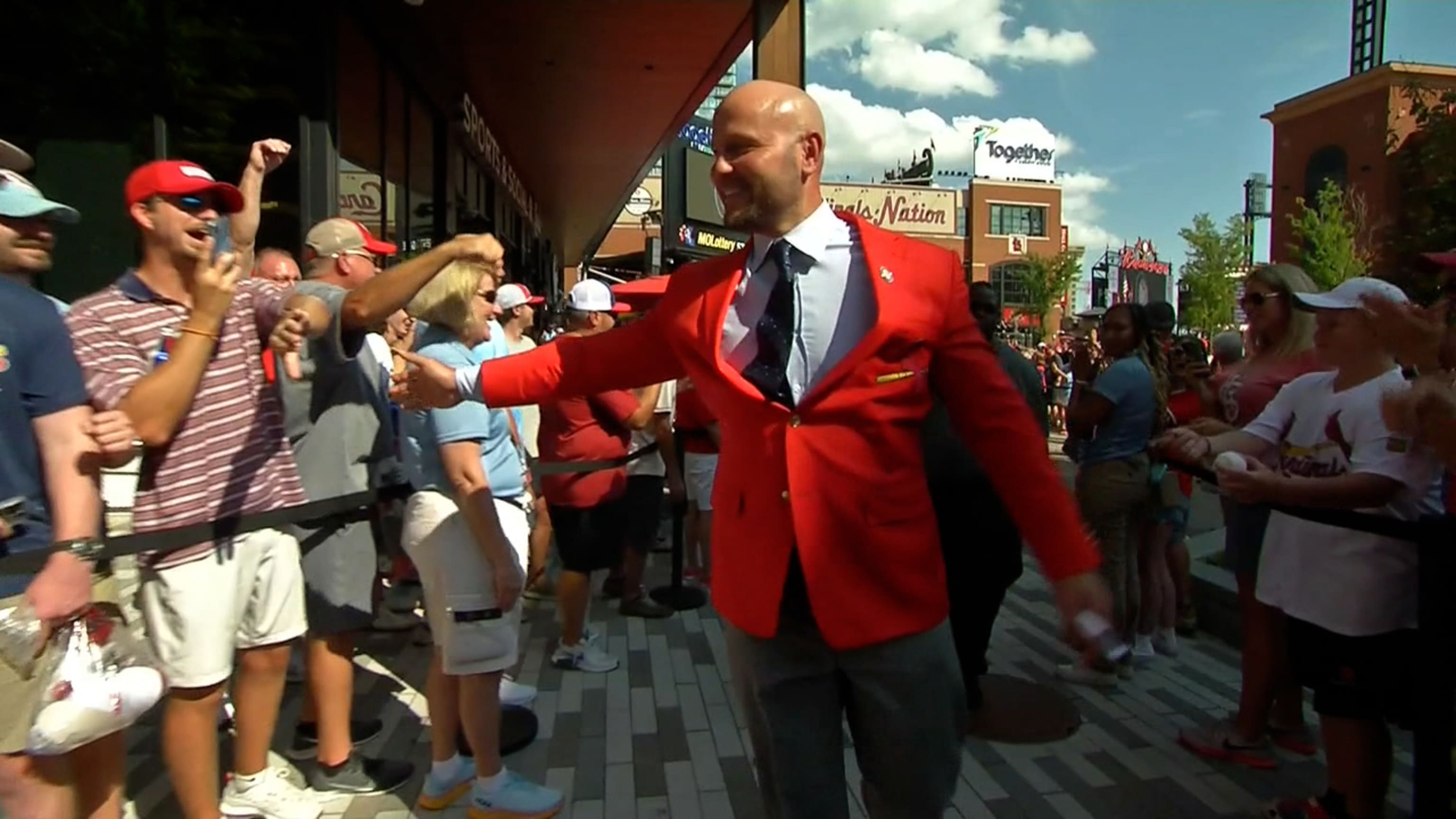 Video: Matt Holliday returns to the Cardinals as bench coach