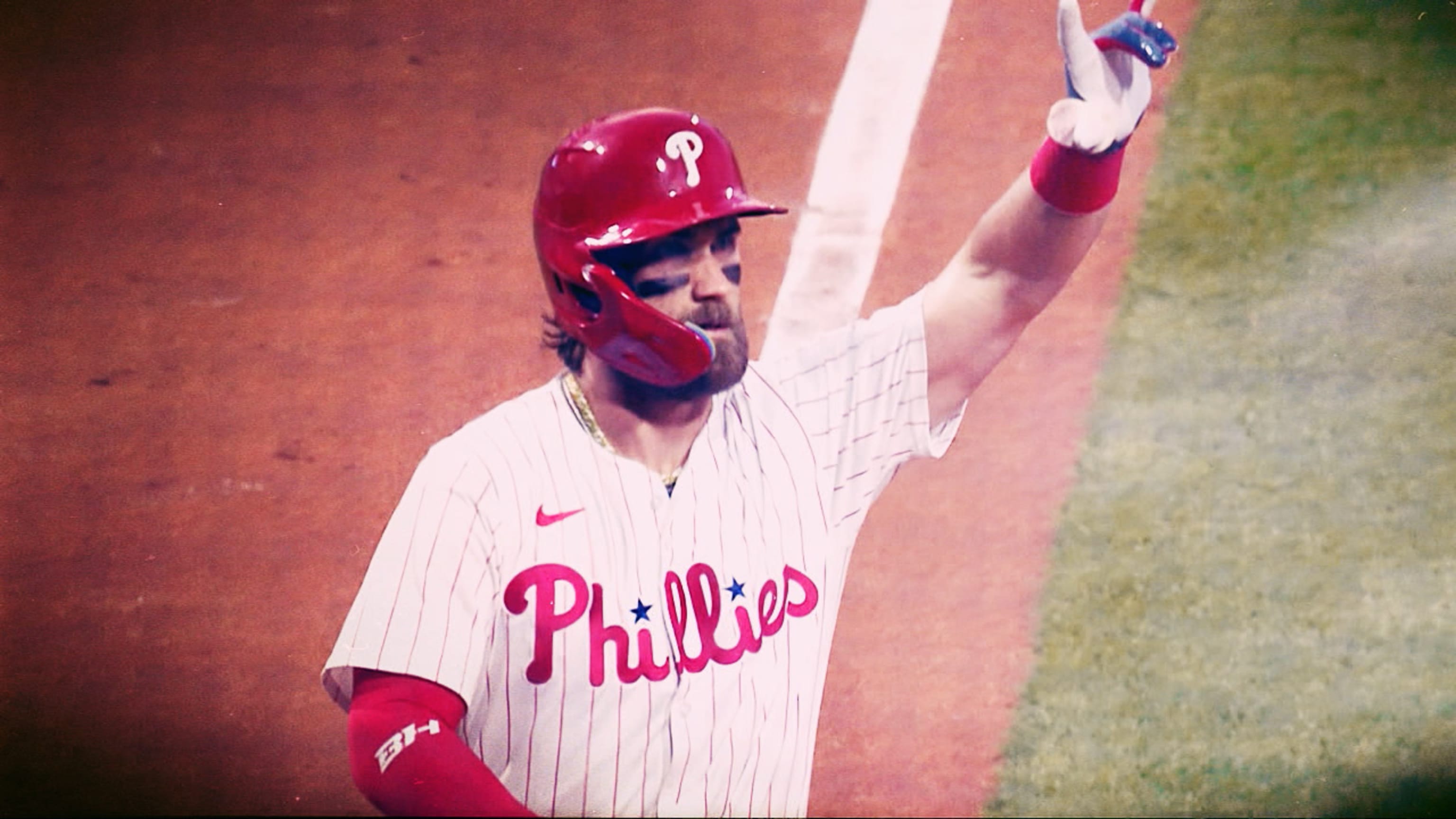 Bryce Harper named NL Player of the Month