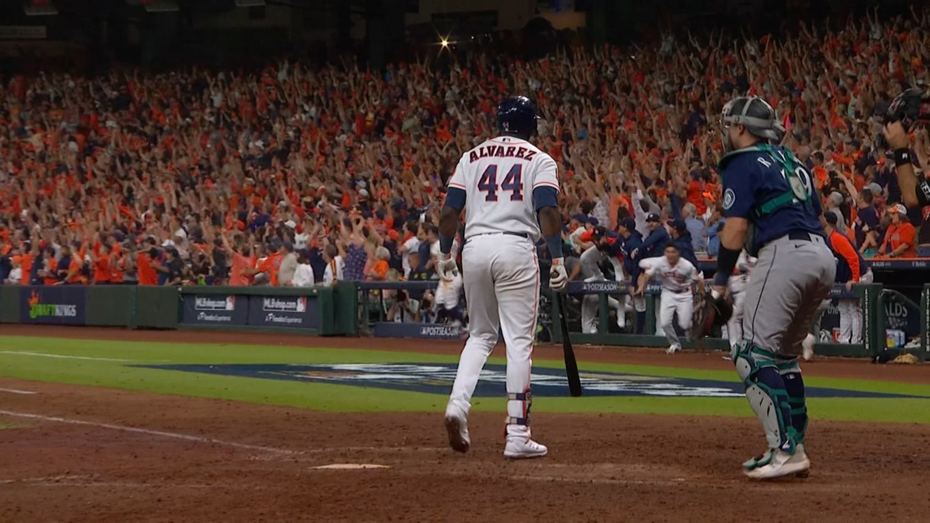 Yordan Alvarez gives parents postseason magic - Our Esquina