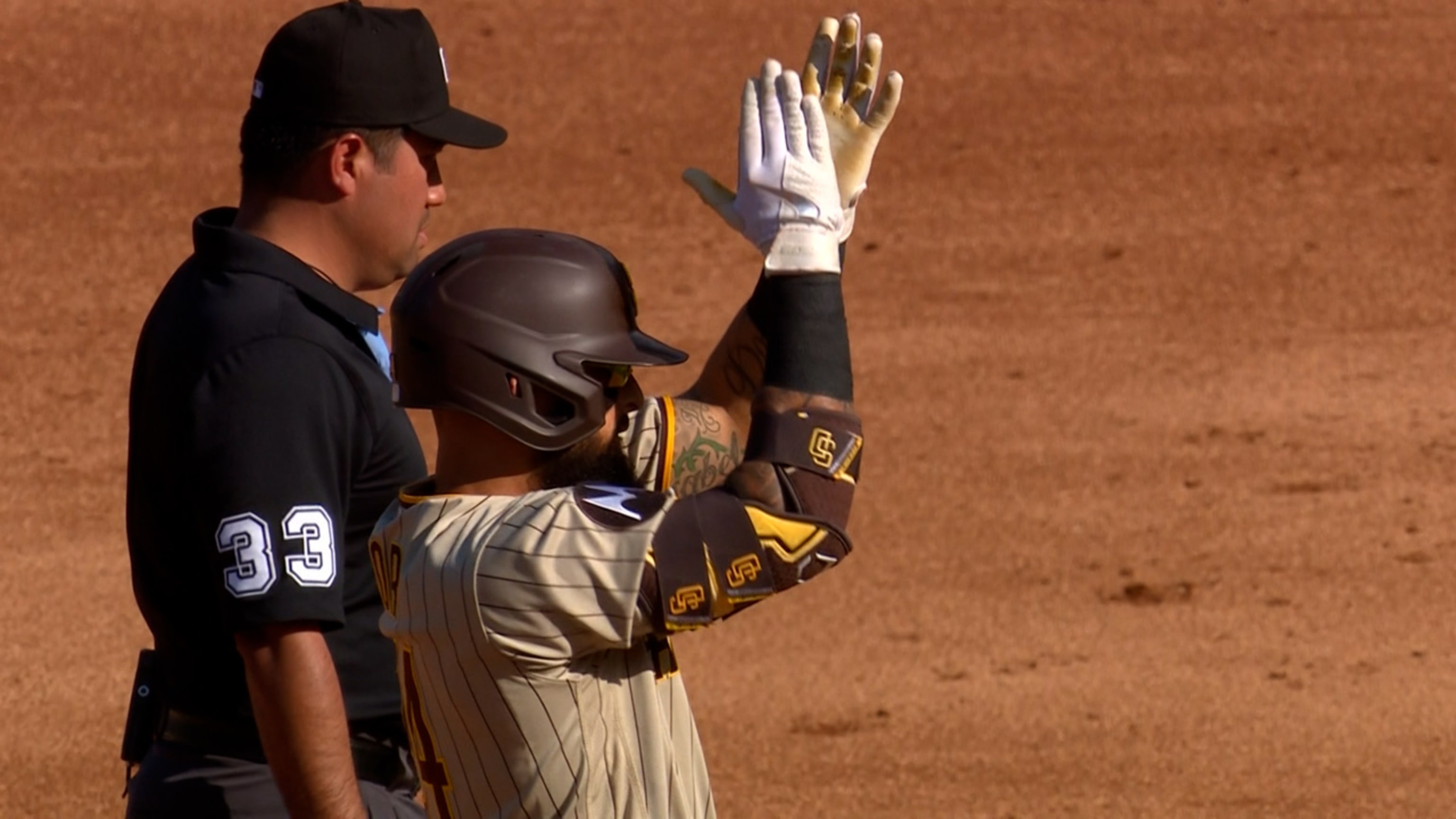 Odor's 3-run homer in 9th gives Padres 8-6 win over Nationals